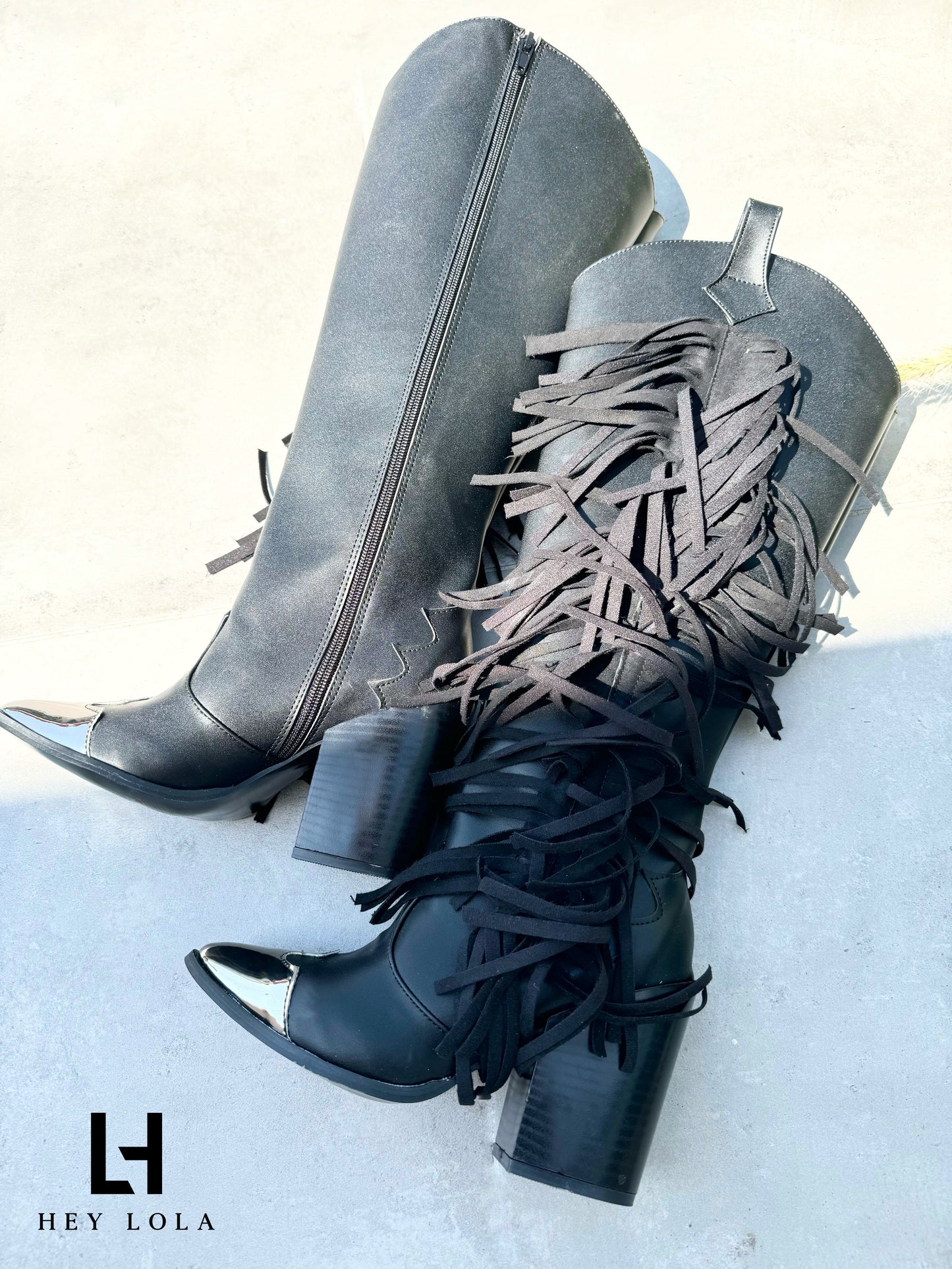 Bota Vaquera Negra con Flecos