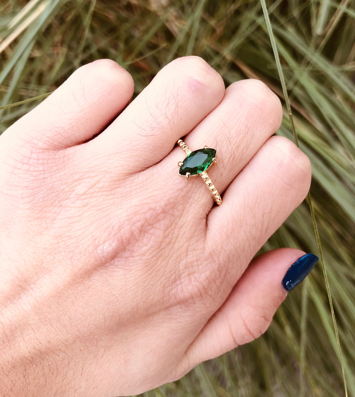 Anillos Elegantes con Piedras Marquesa