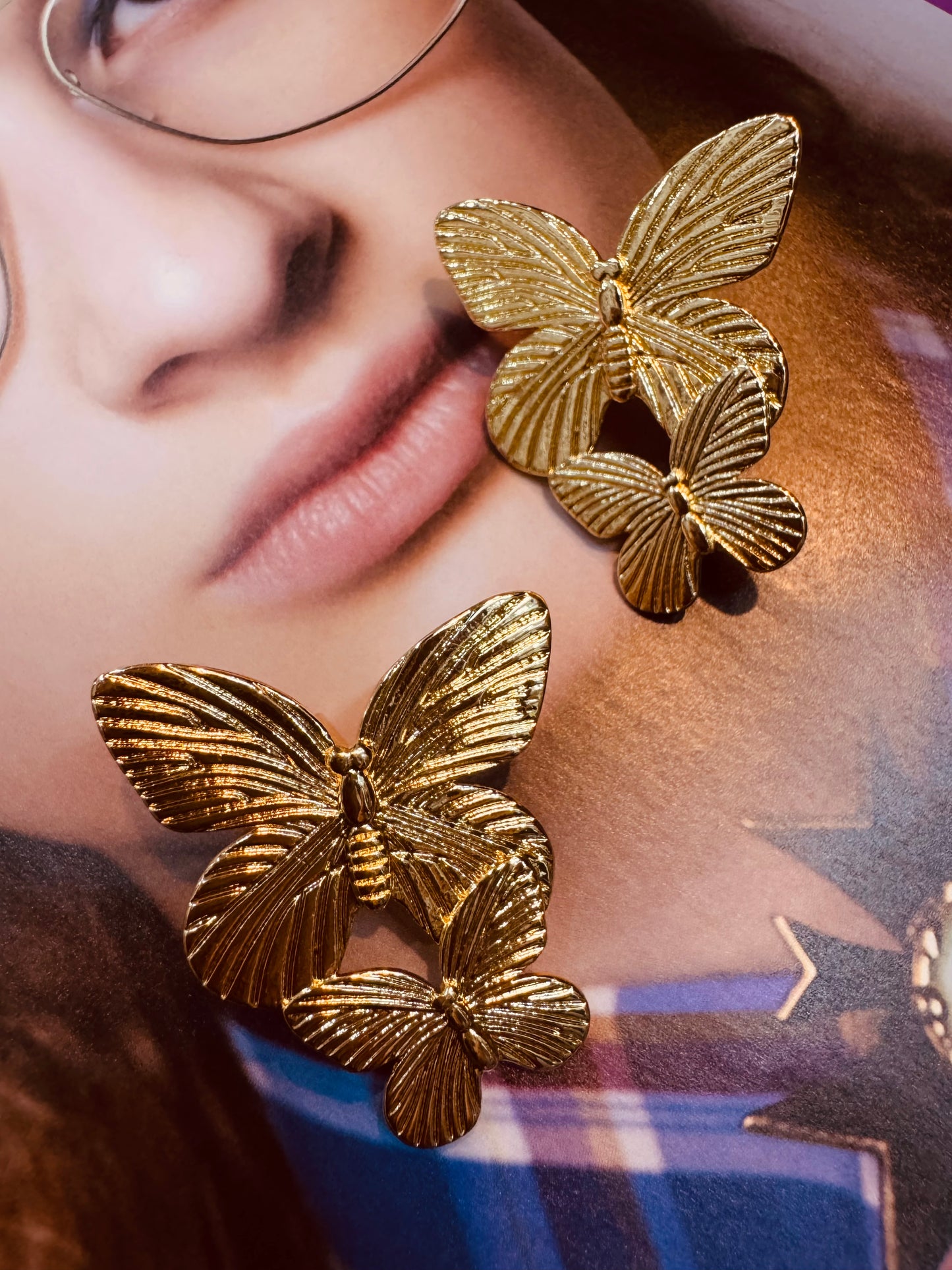 Aretes Mariposa Dorados y Plateados