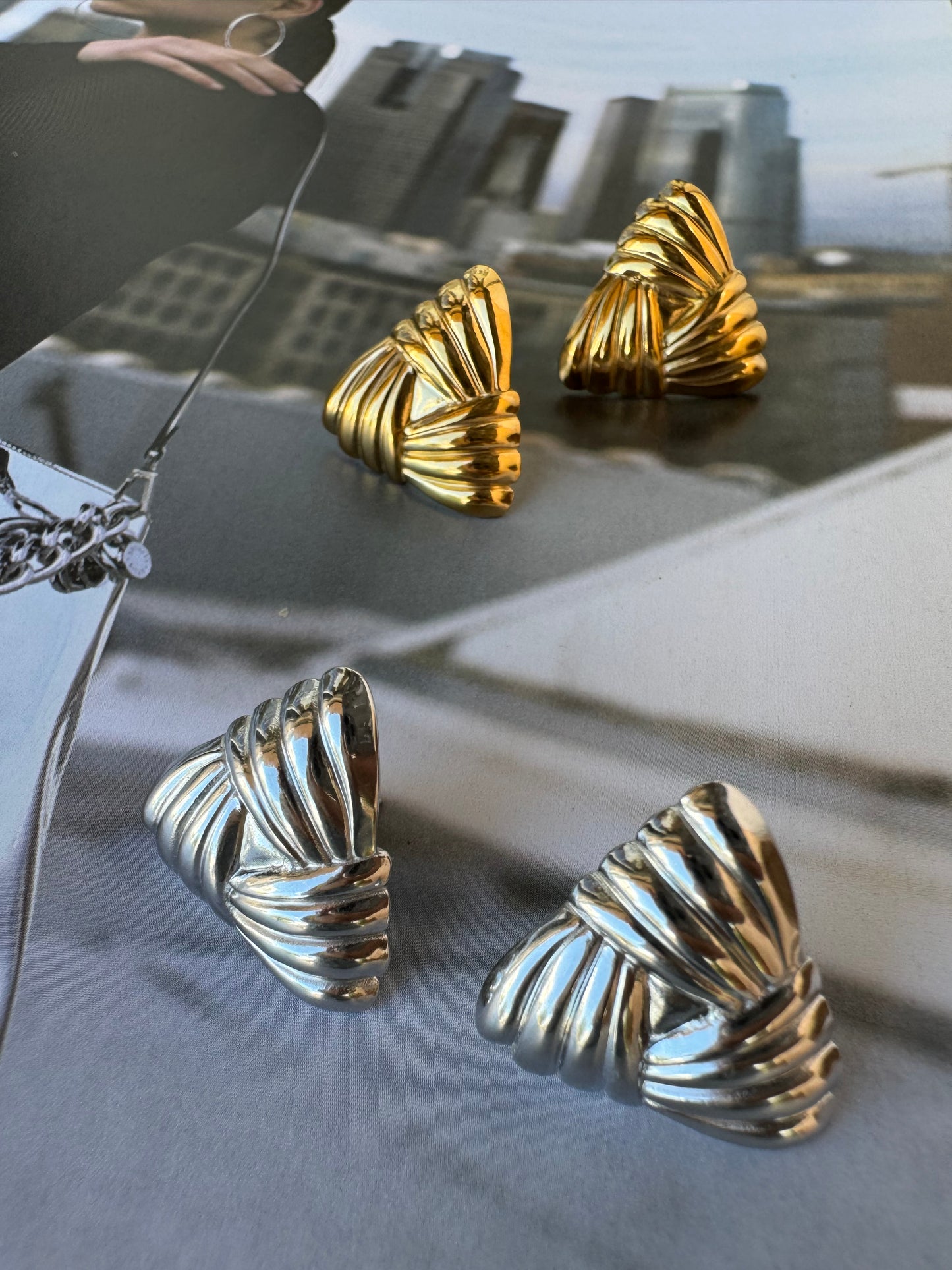 Aretes Triangulares en Relieve