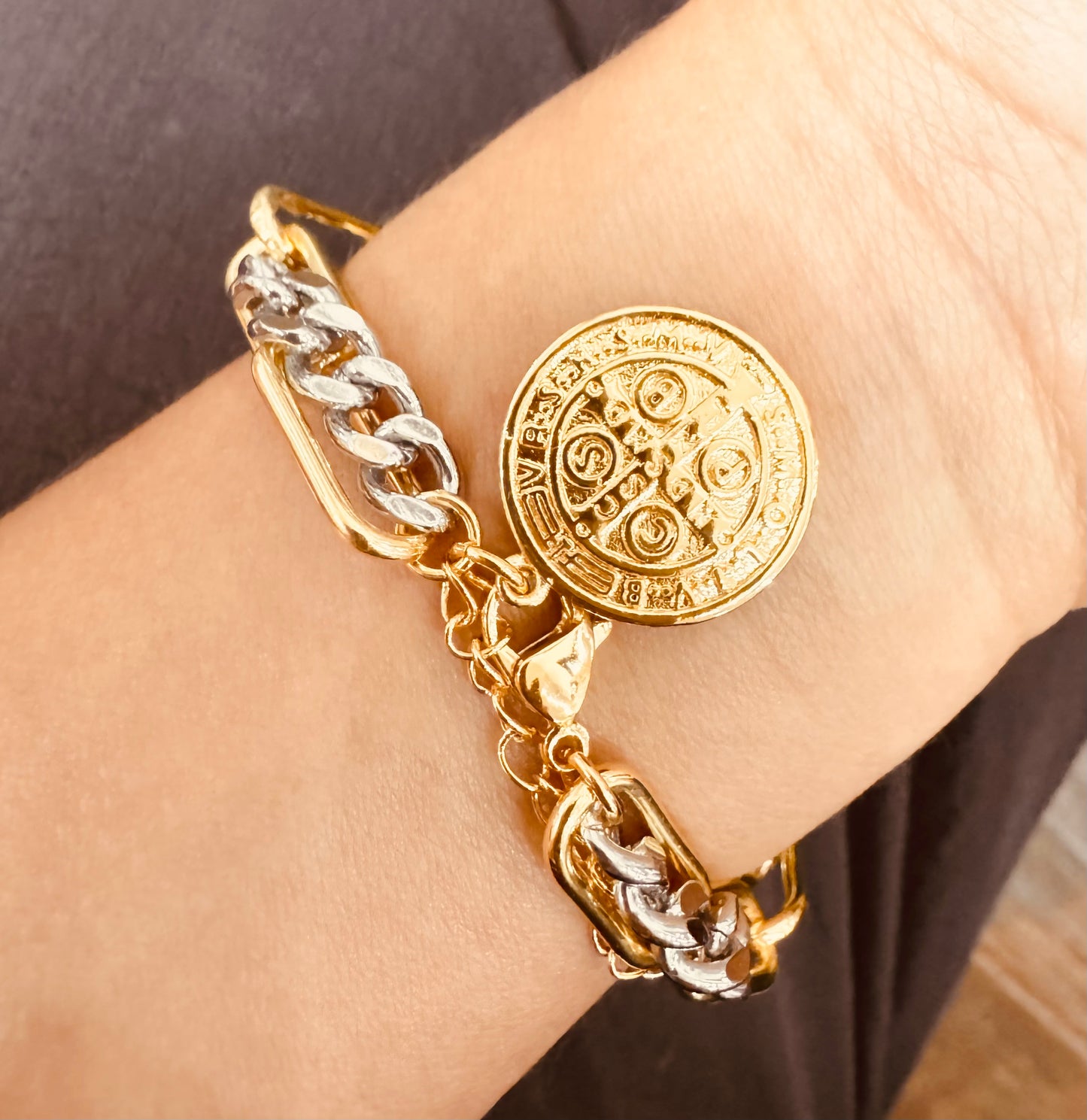 Pulsera de Cadena Mixta con Medalla San Benito