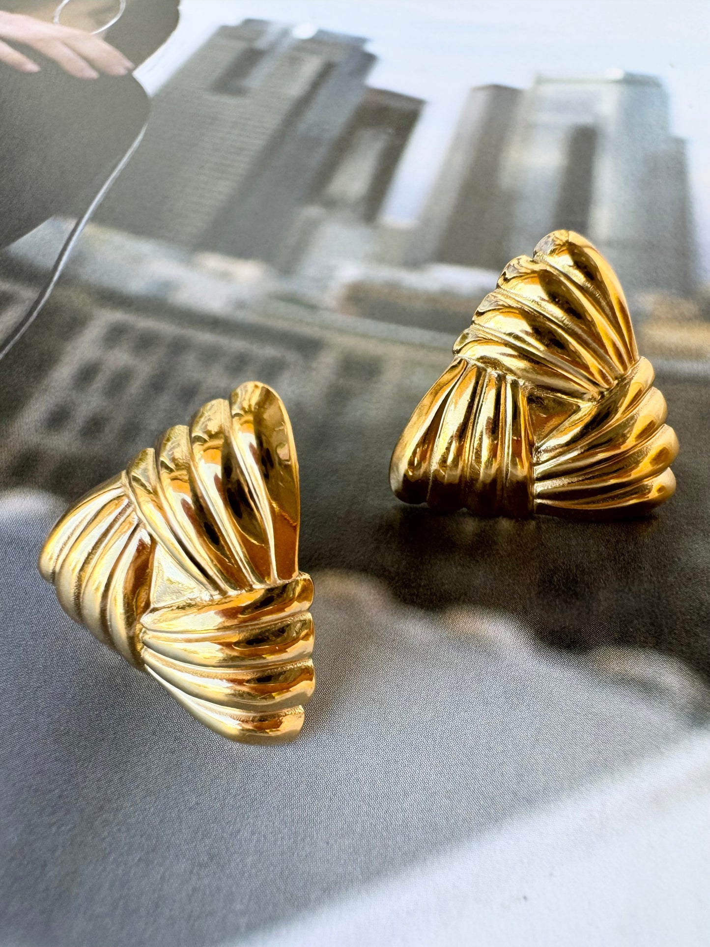 Aretes Triangulares en Relieve