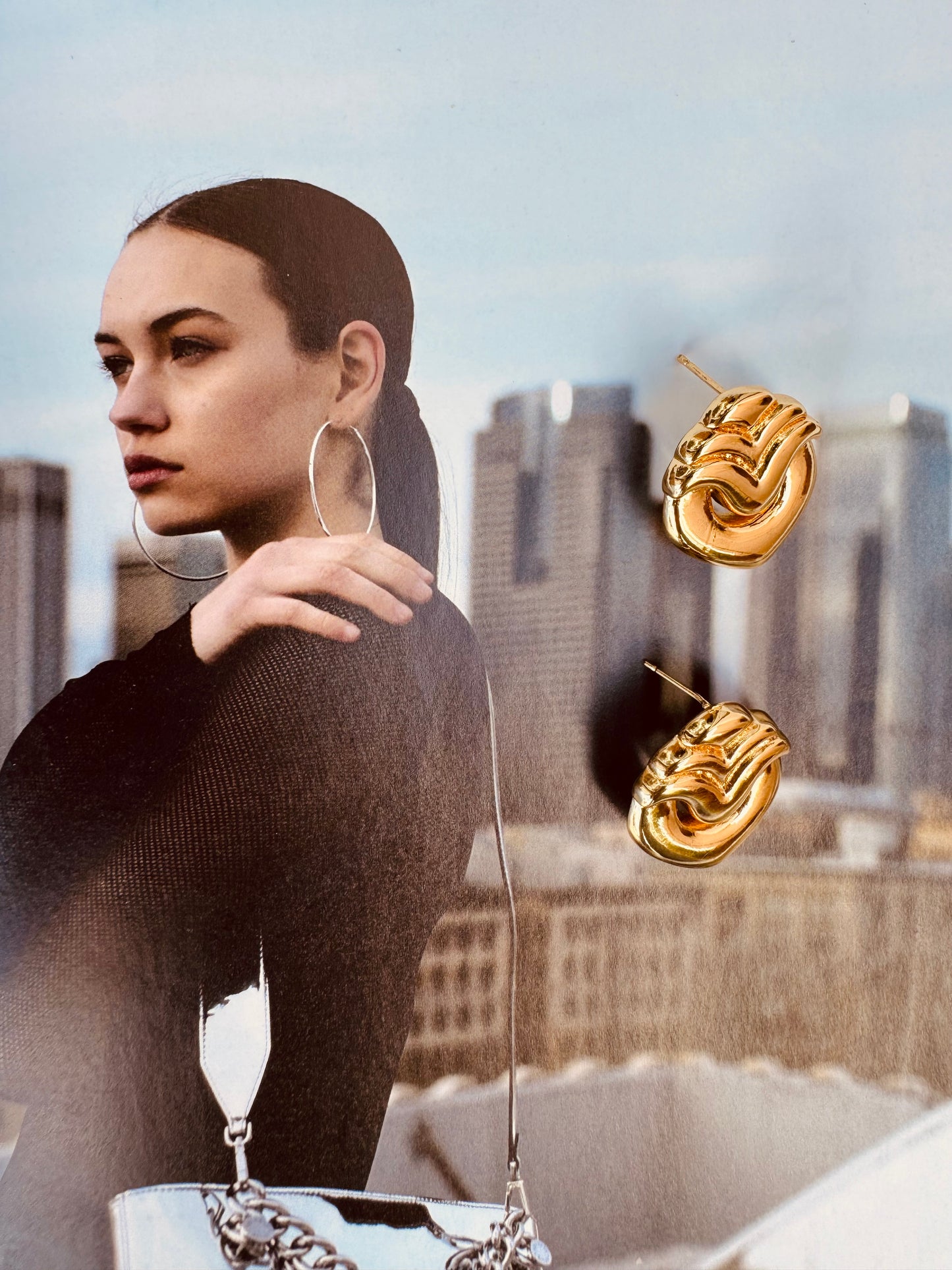 Aretes Dorados en Relieve - Heylola