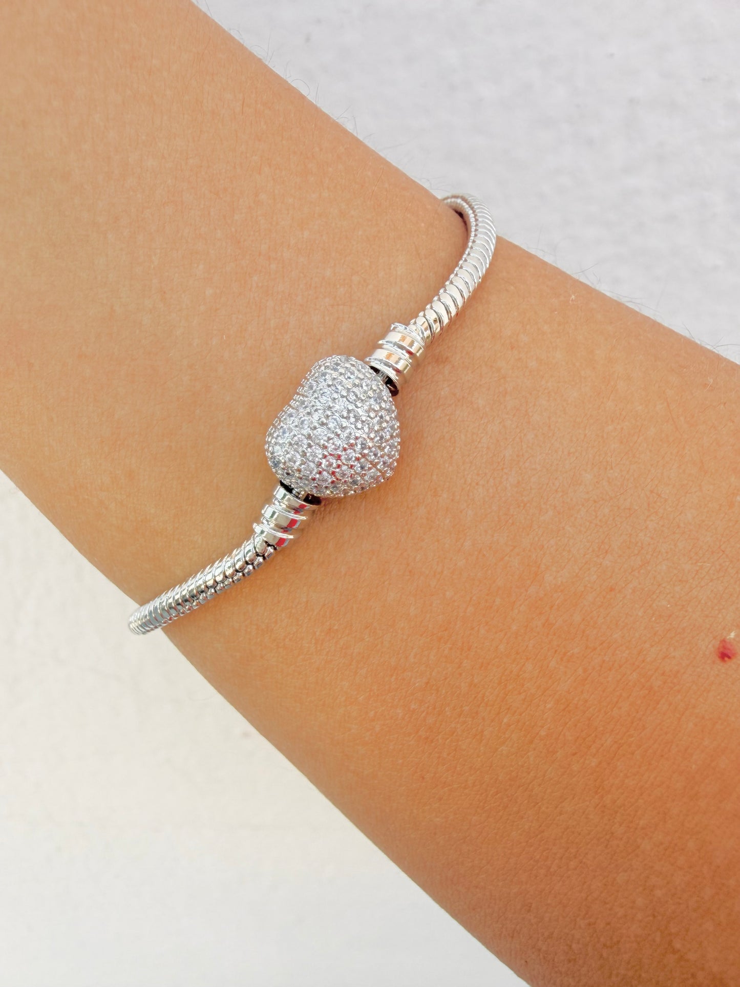 Pulsera Corazón Pavé 💛✨