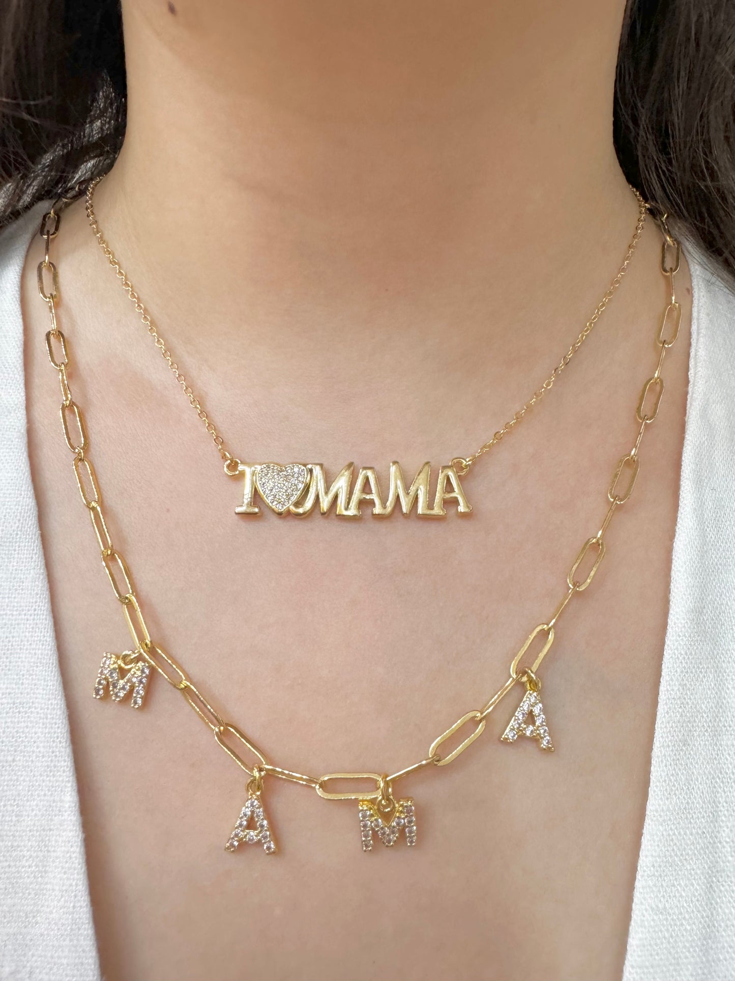 Collar ‘M A M A’ con Letras Colgantes