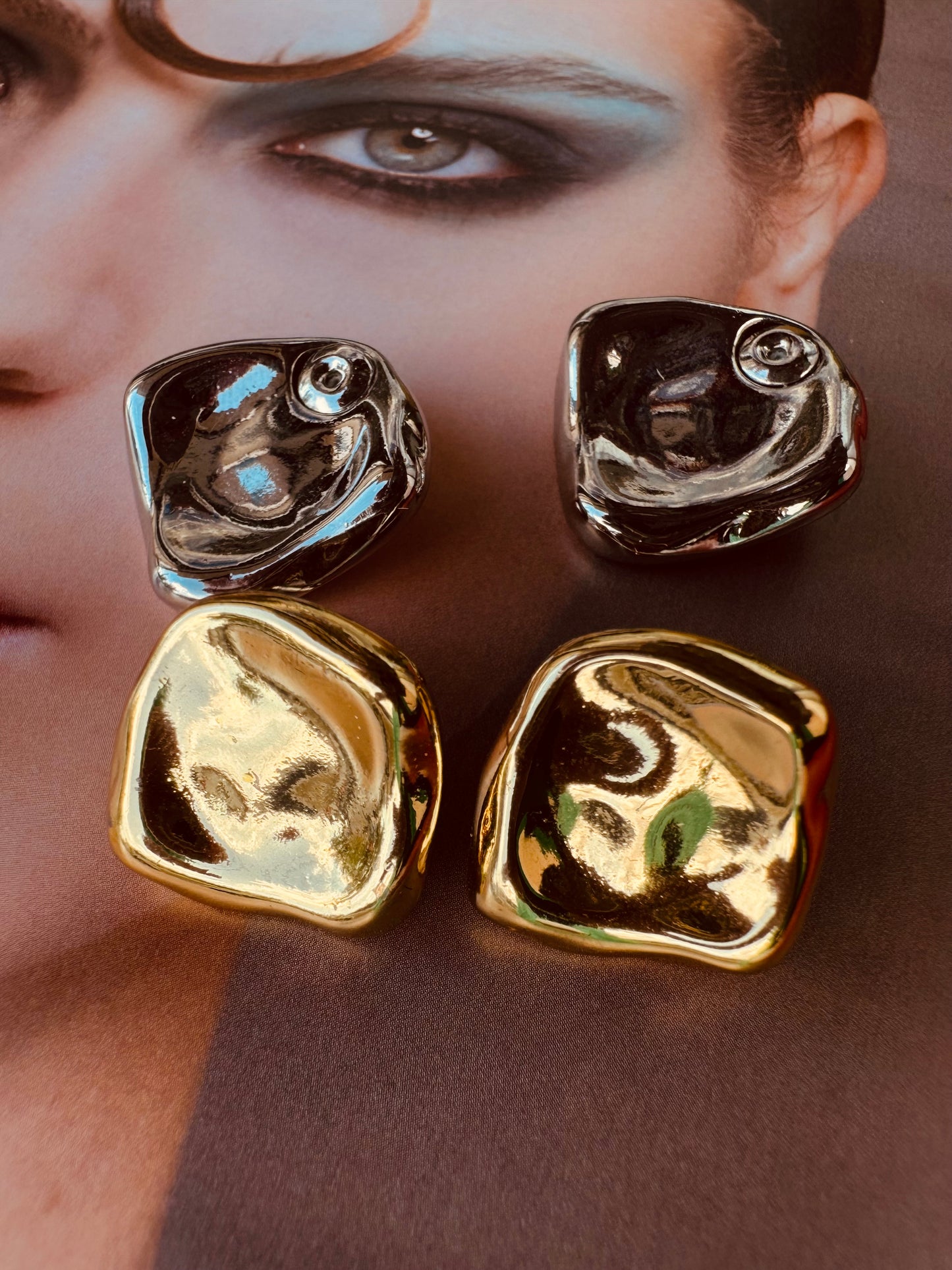 Aretes Abstractos Dorados - Hey Lola