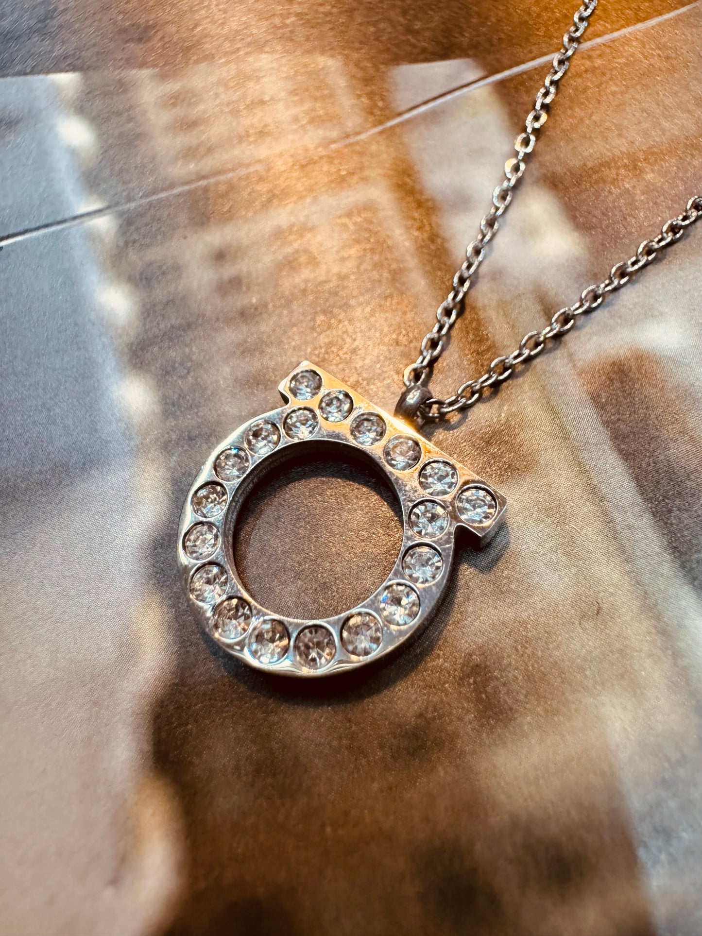 Collar Ferragamo Inspired Shine (Plateado)