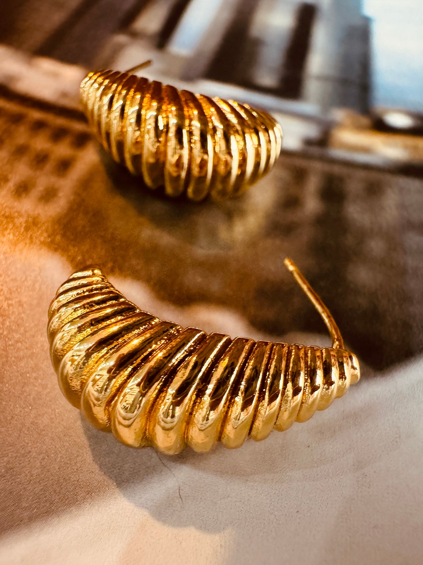 Aretes Croissant Dorados