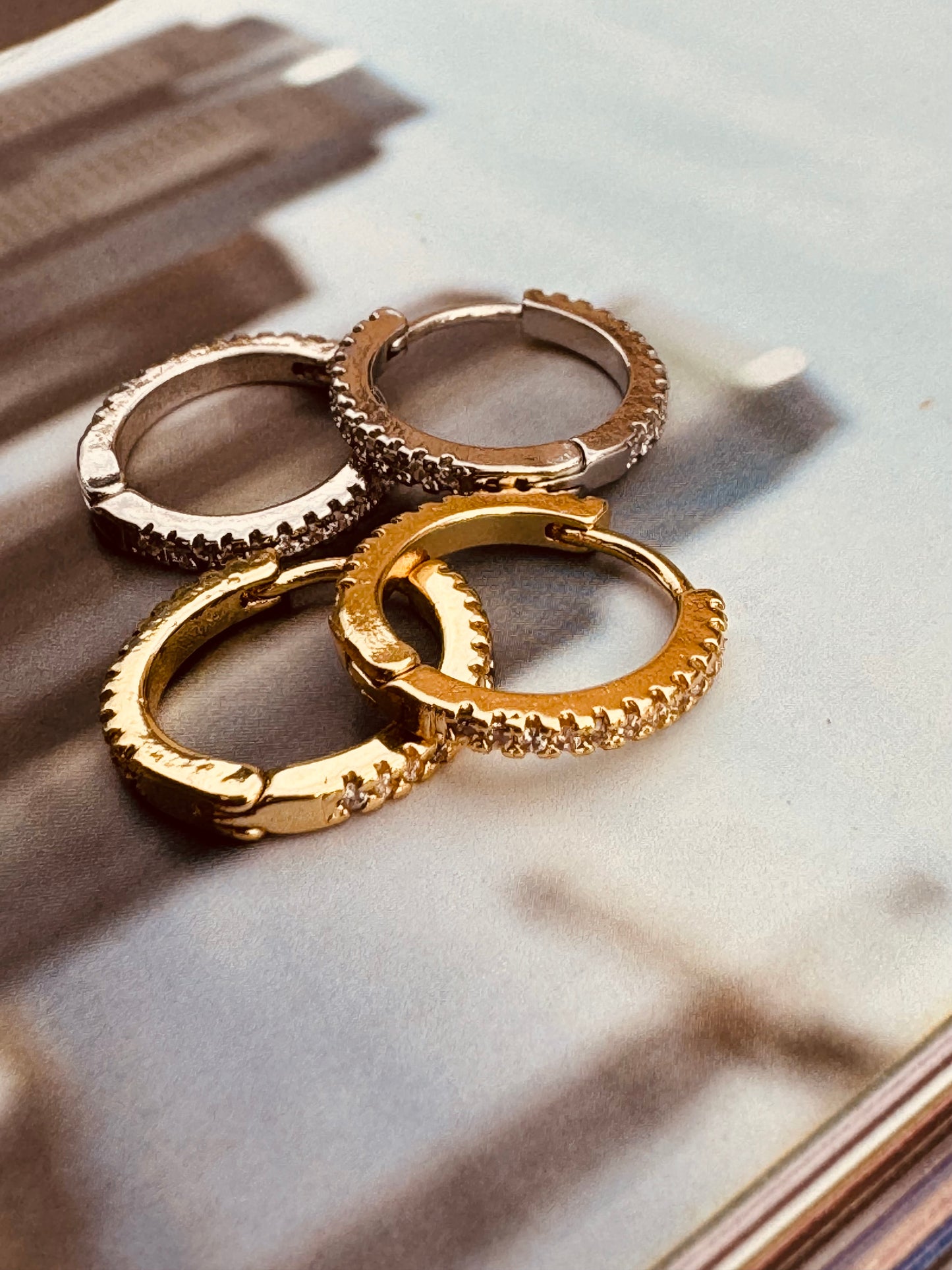 Arracadas con Detalles de Zirconias