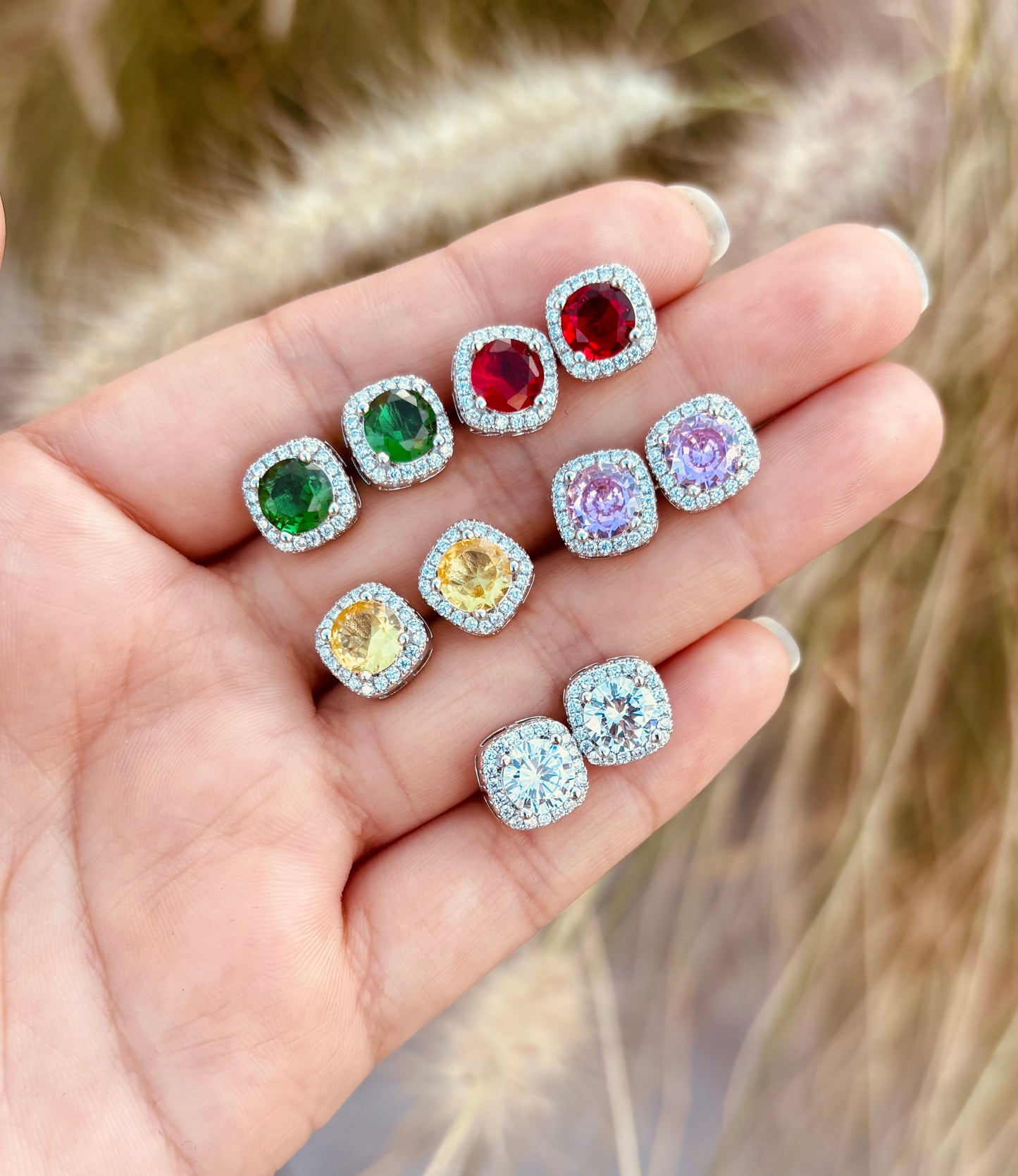 Aretes Cuadrados con Cristal Central y Halo de Zirconias