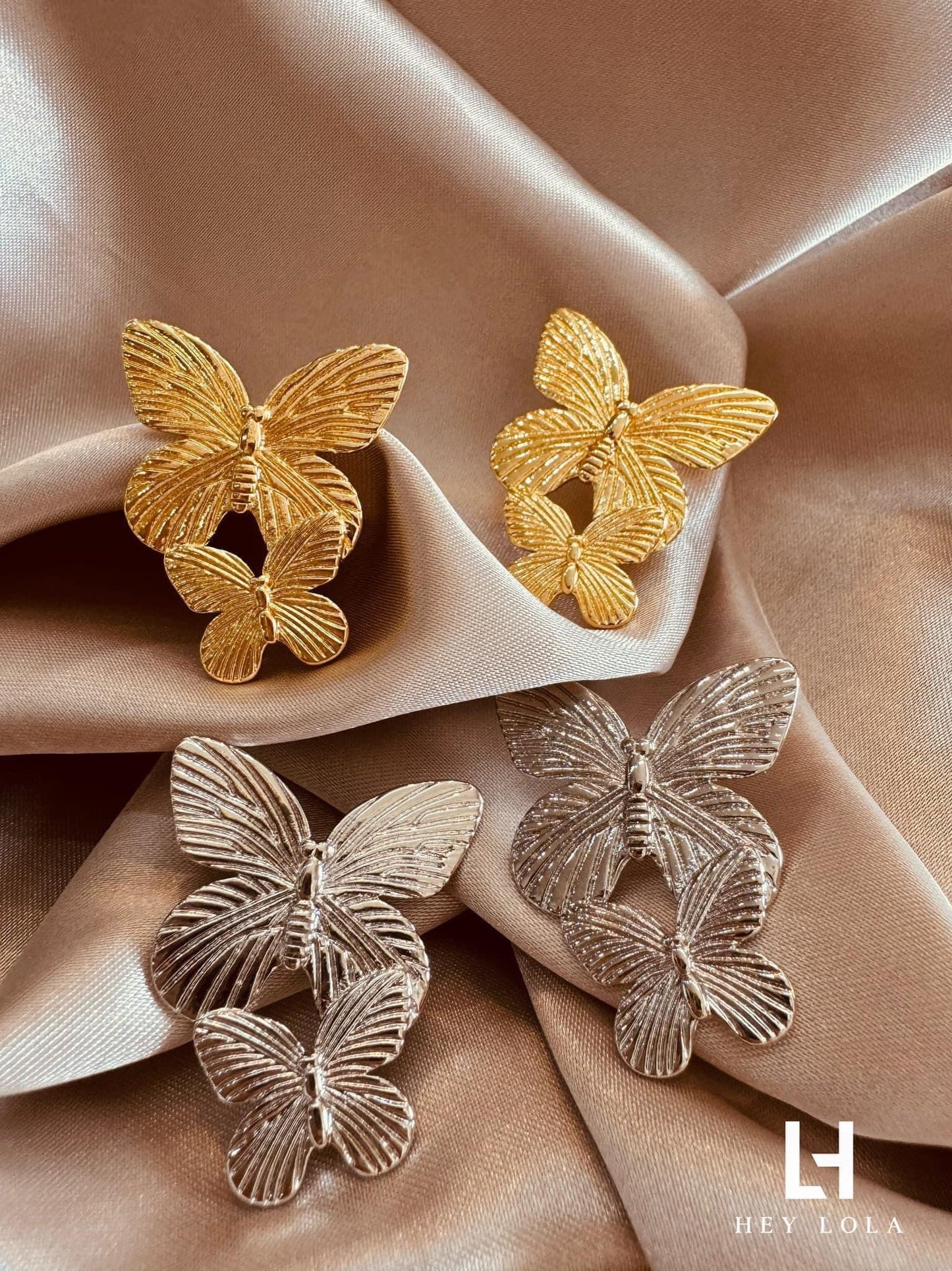 Aretes Mariposa Dorados y Plateados
