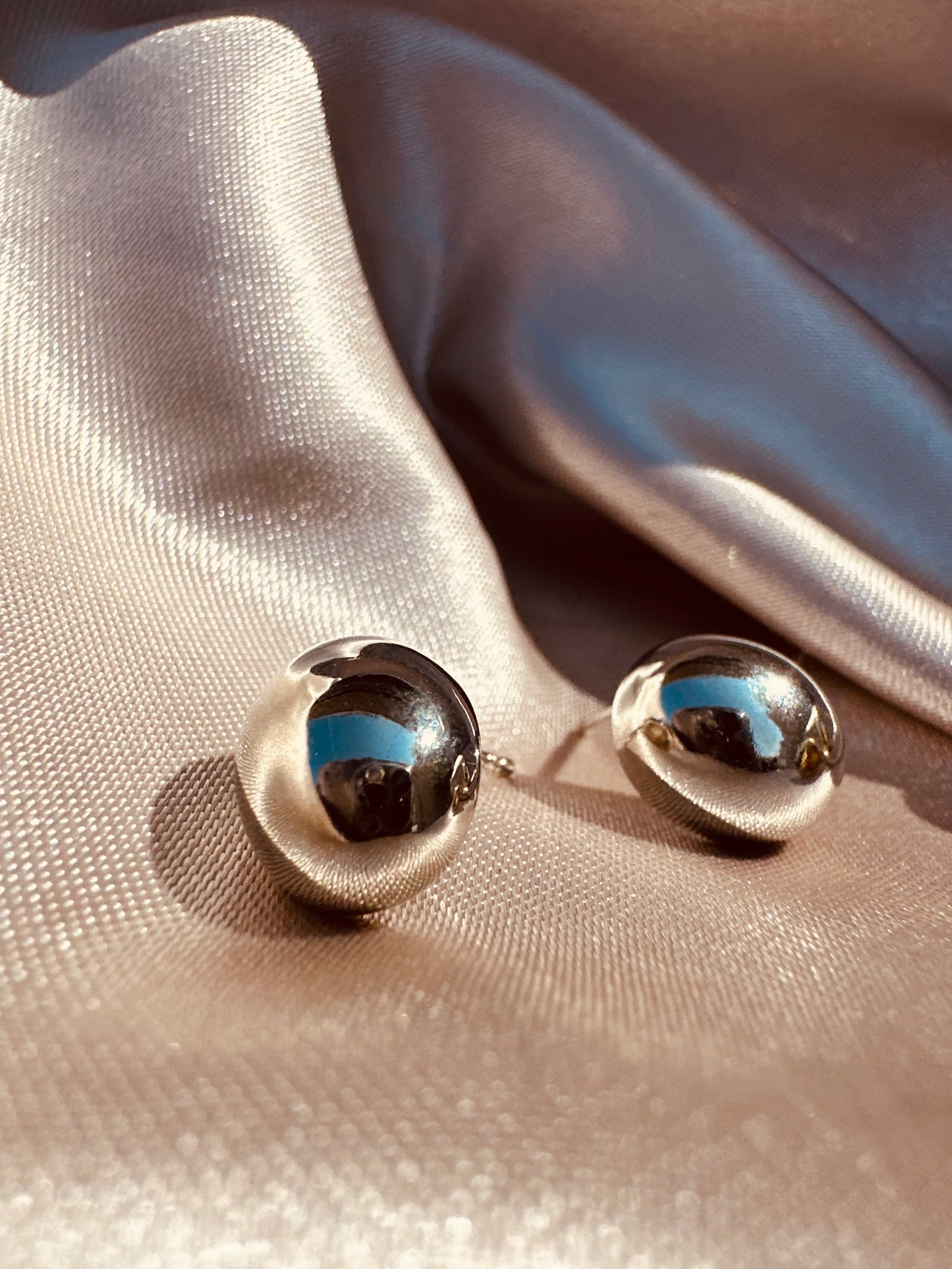 Aretes “Gota Metálica” (Dorado y Plateado)