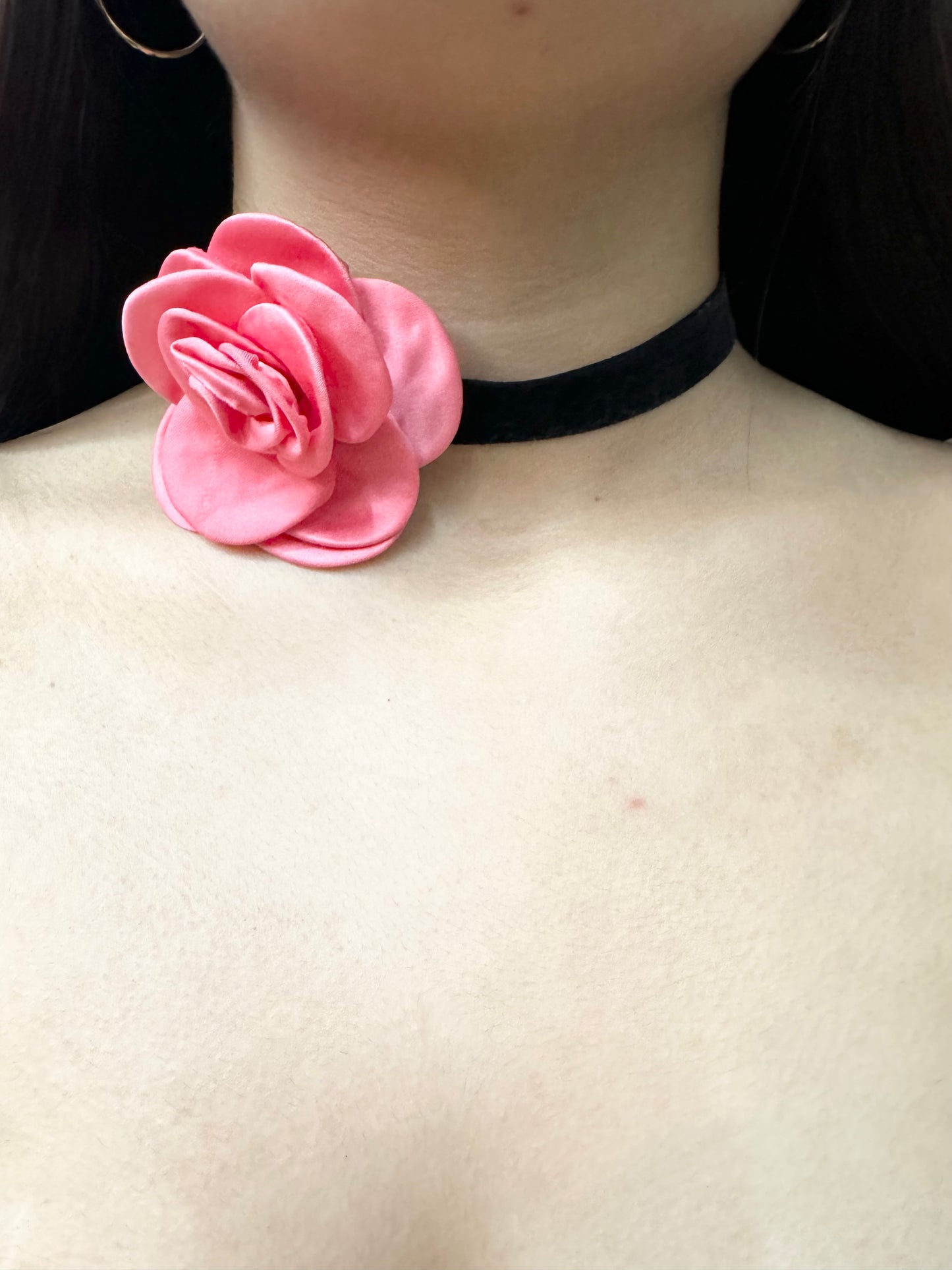 Choker Flor Velvet 🌹