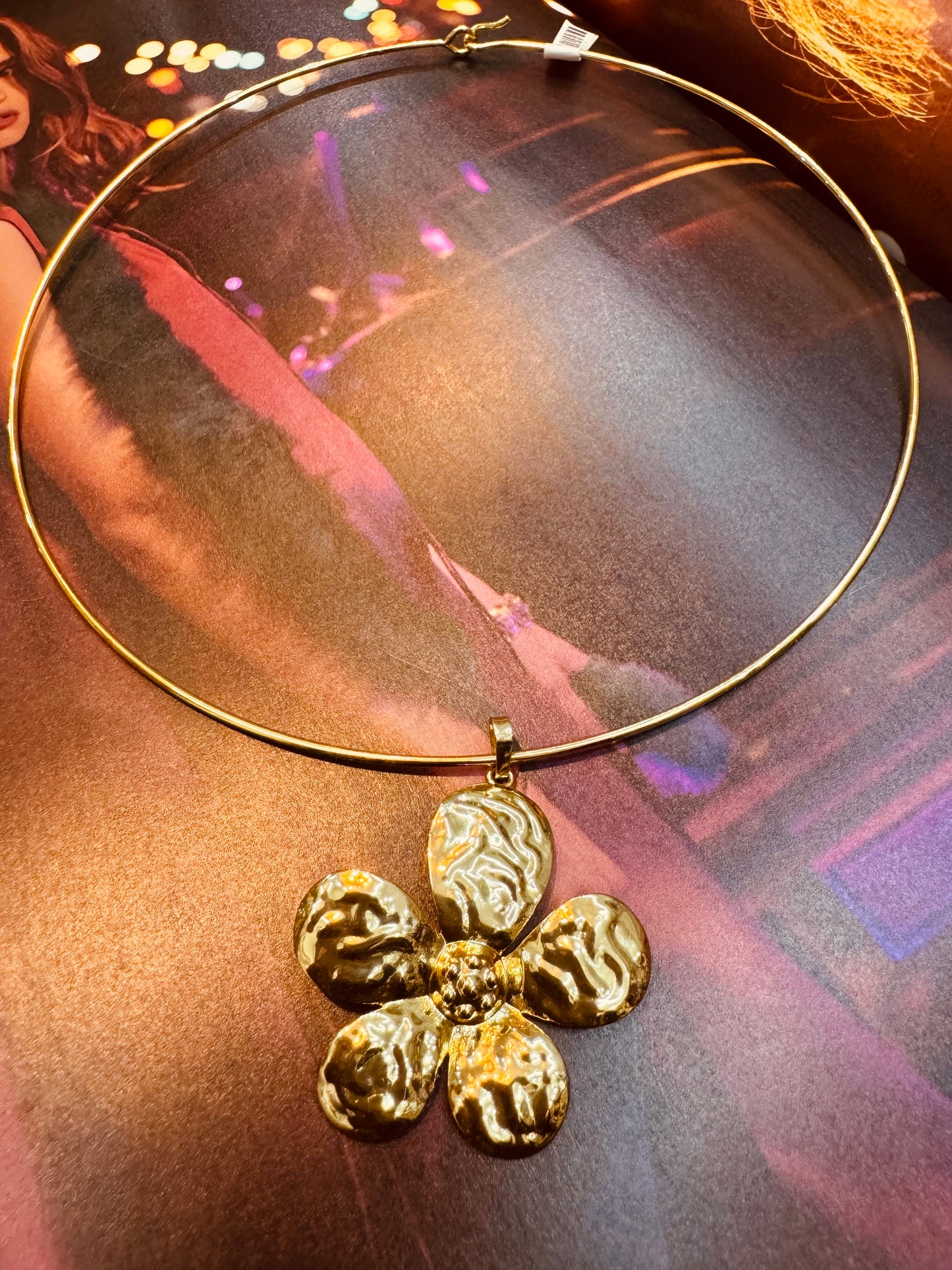 Collar Flor Dorada / Heylola