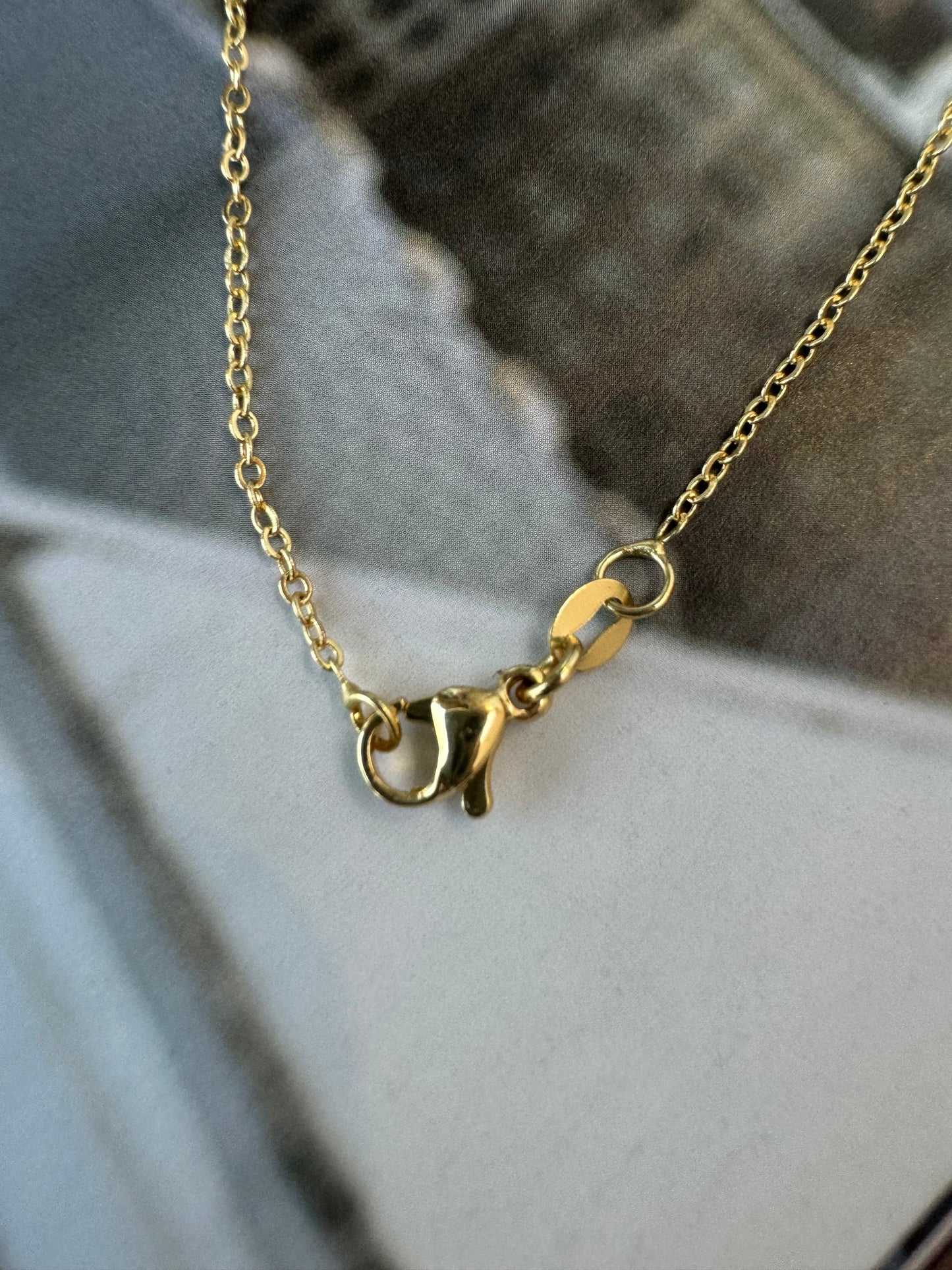 Collar Inicial con perlas