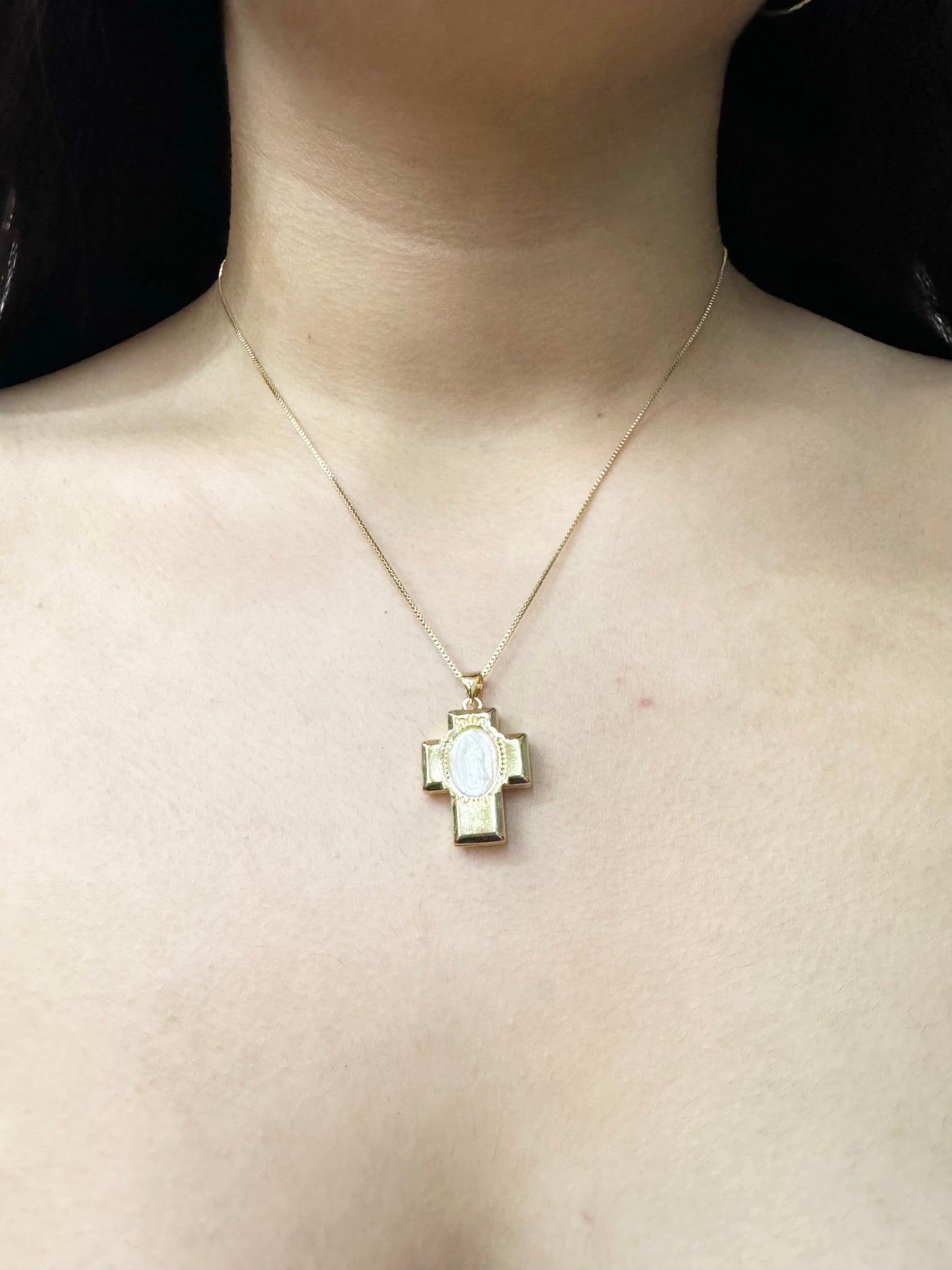 Collar Relicario Cruz/Estrella con Imagen de la Virgen de Guadalupe