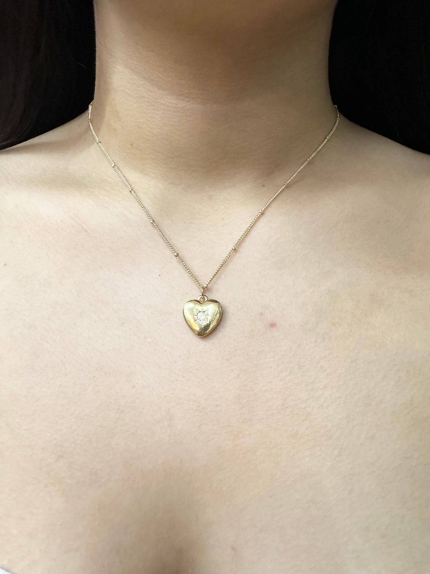 Collar Corazón Radiante Chapado en Oro 18K