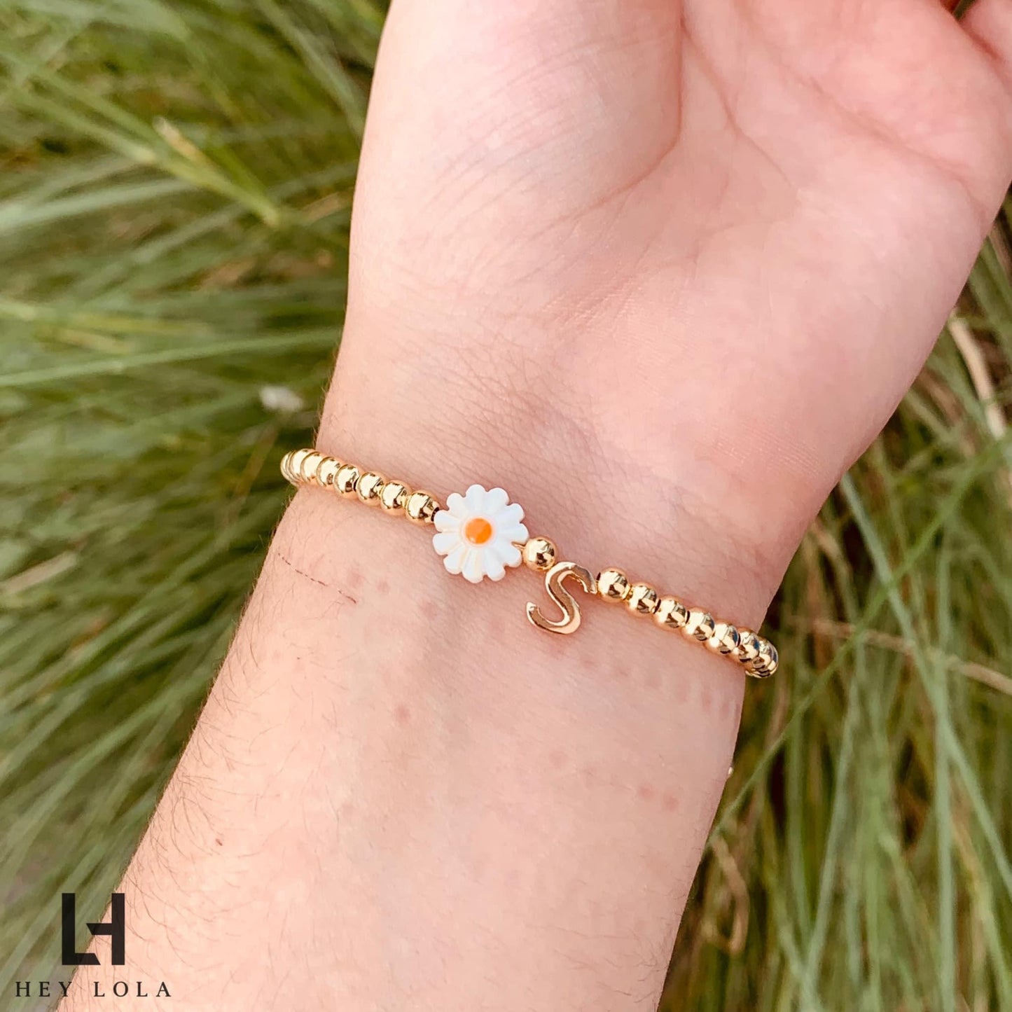 Pulsera Personalizada con Inicial y Detalle de Margarita