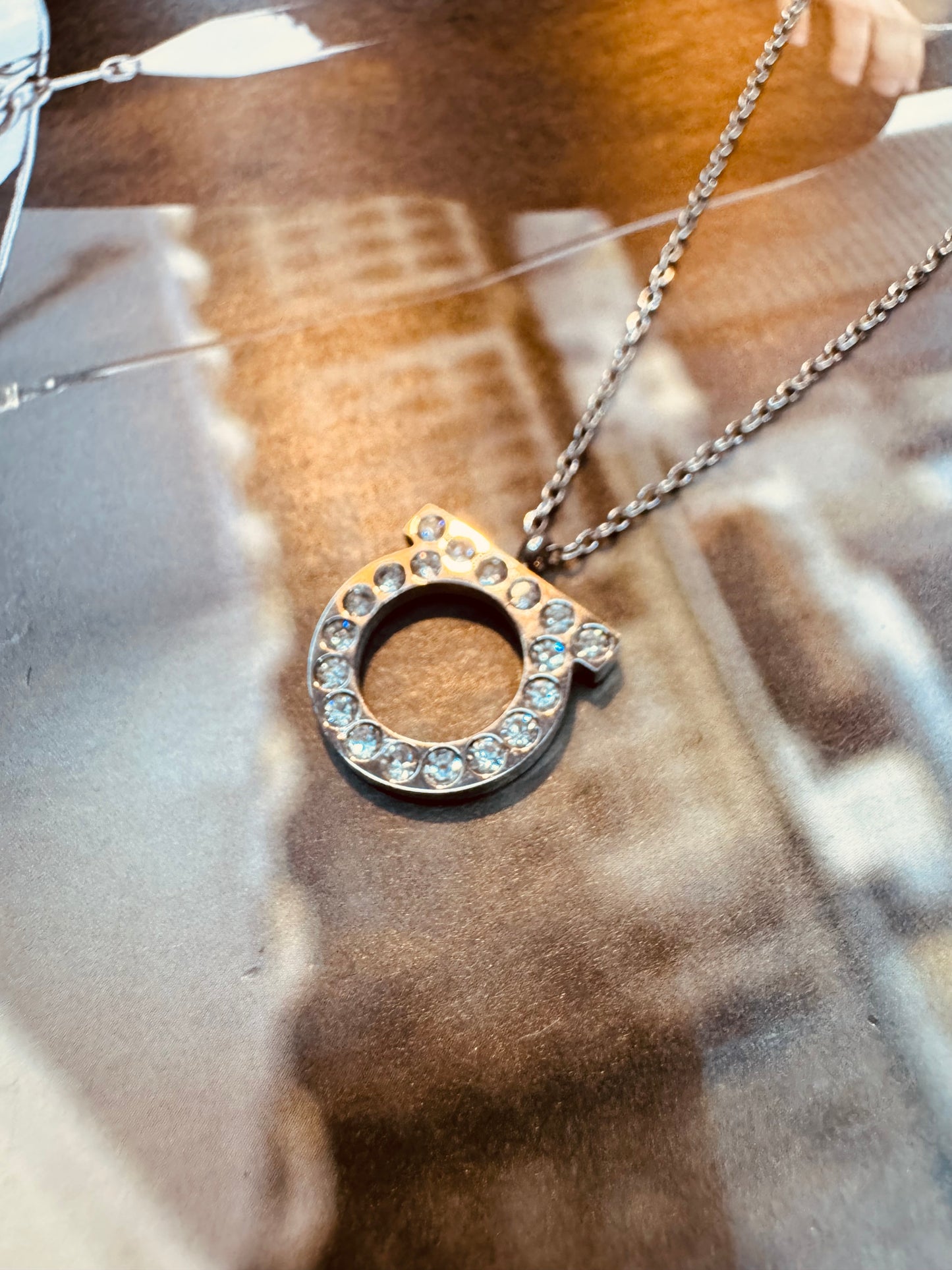 Collar Ferragamo Inspired Shine (Plateado)