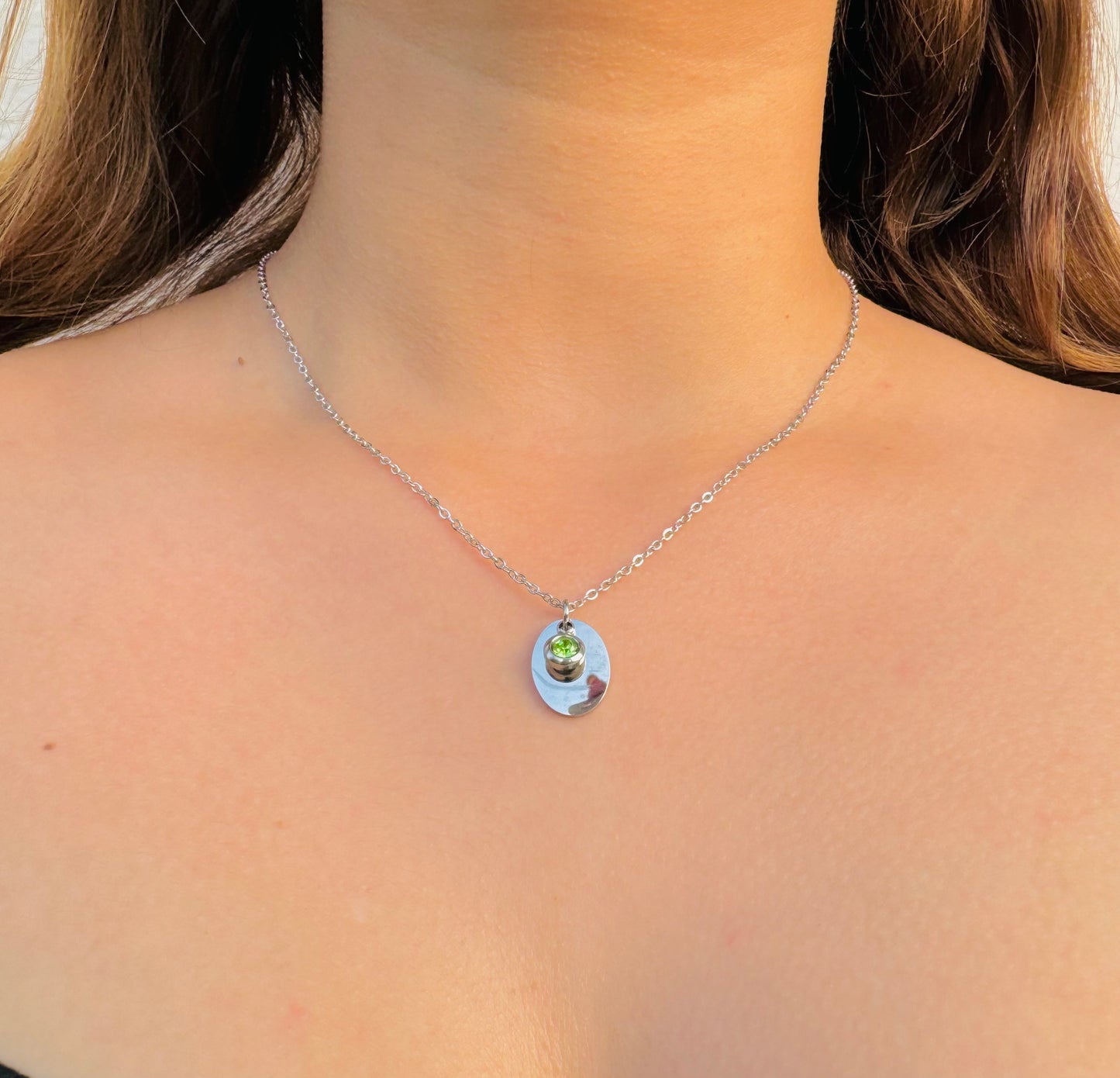 Collar Medalla con Piedra – Personalizable en Acero Inoxidable