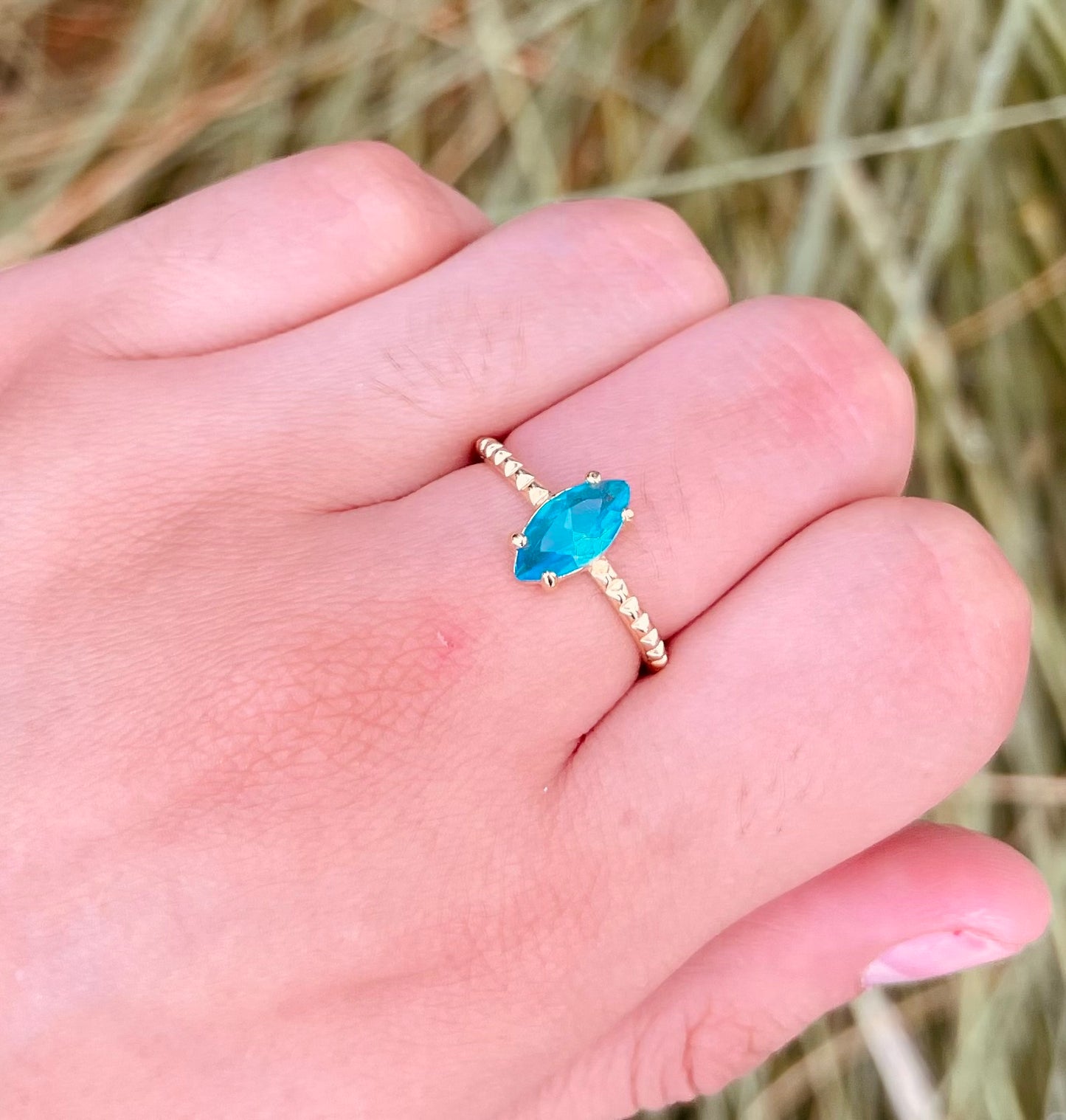 Anillos Elegantes con Piedras Marquesa