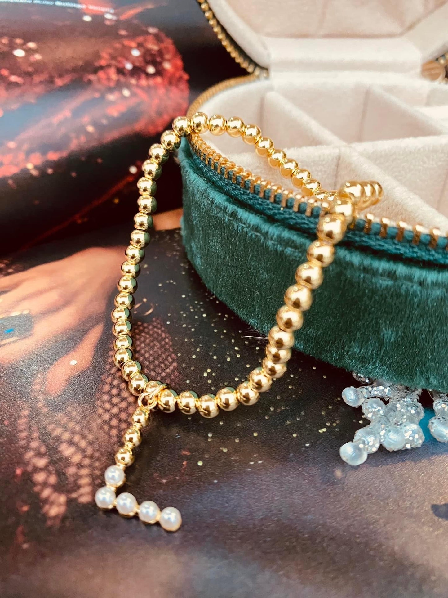 Pulseras Personalizadas en Chapa de Oro de 18K con Detalles de Perlas