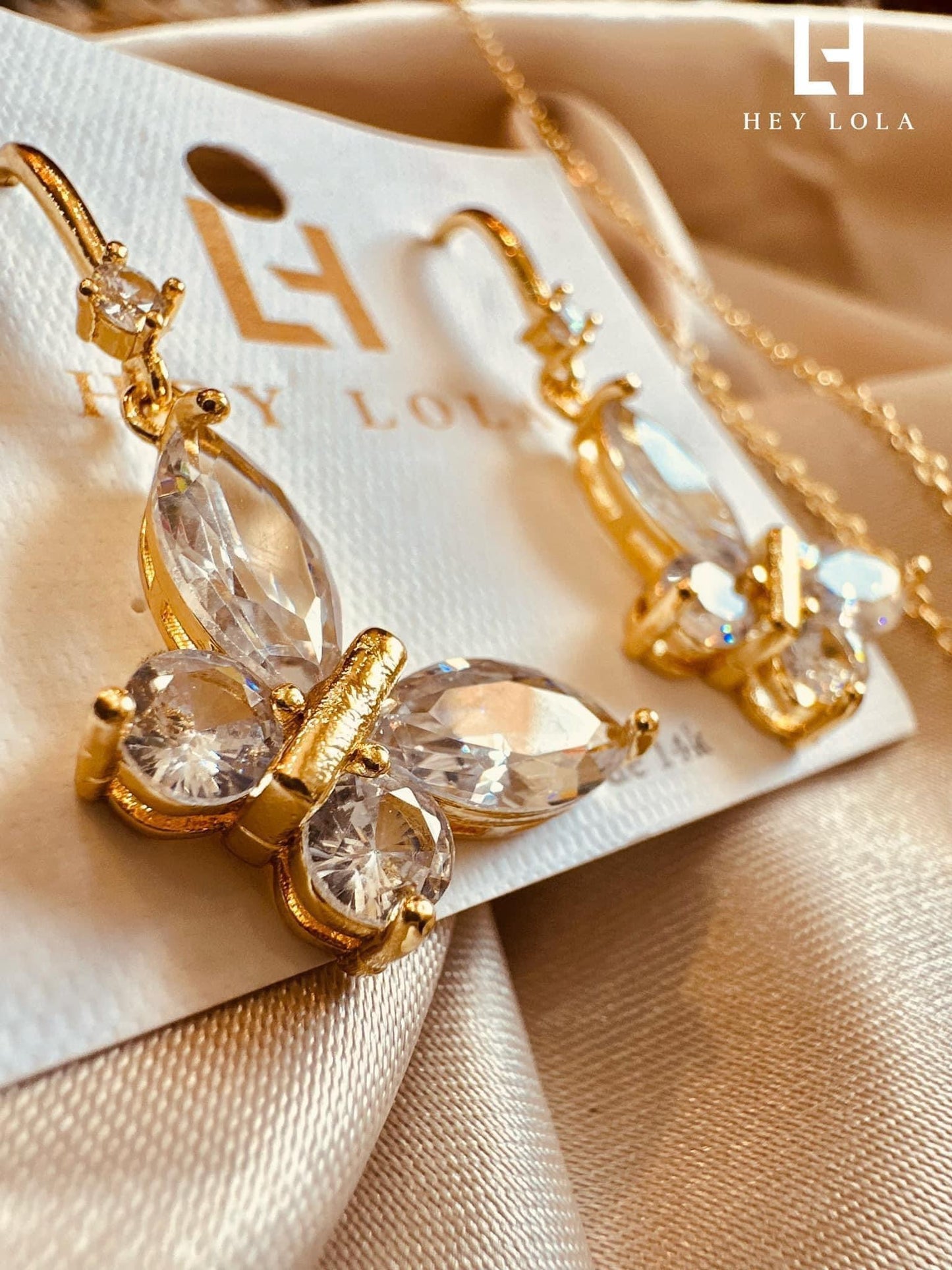 Aretes de Mariposa con Cristales - Chapados en Oro