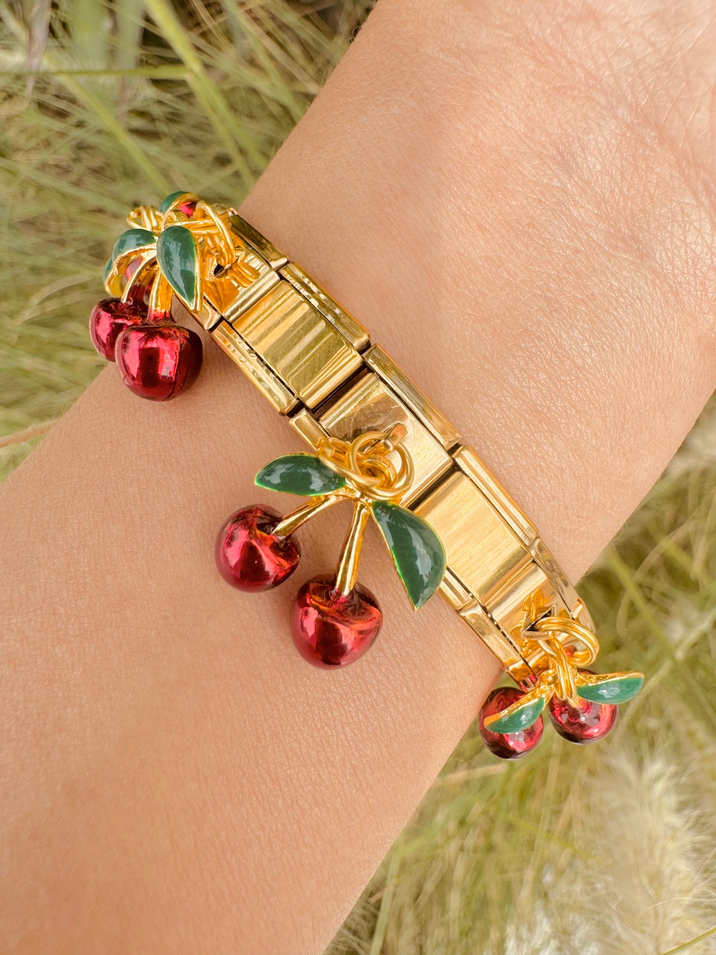 Pulsera Cherry Vibes
