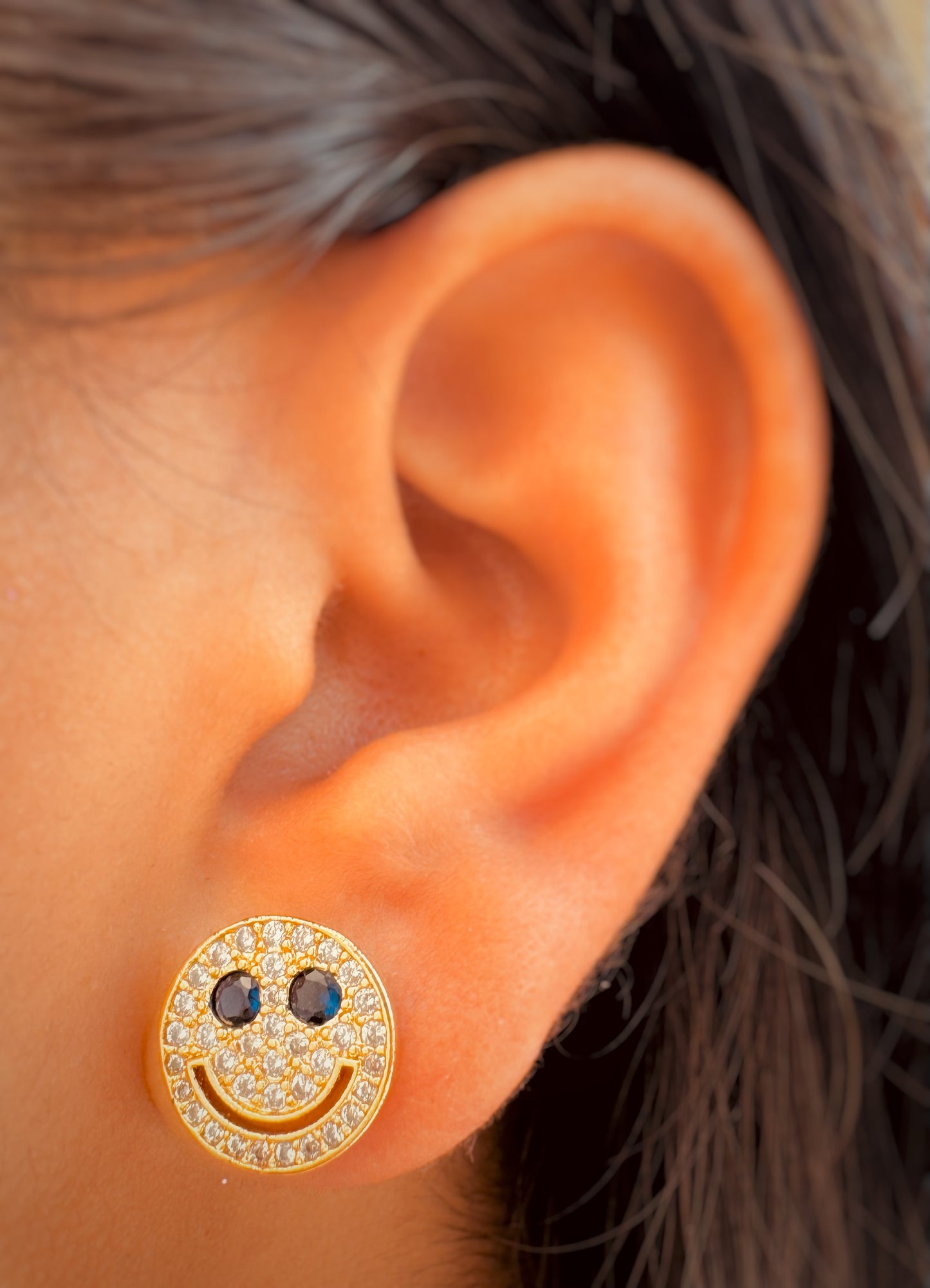 Aretes Smiley con Cristales Brillantes