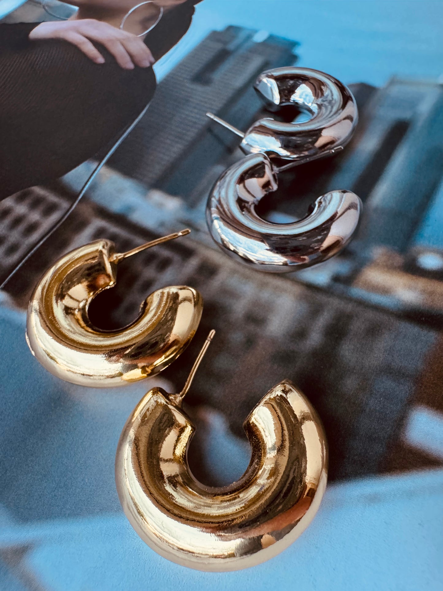 Aretes Aro Grueso Dorados y Plateados