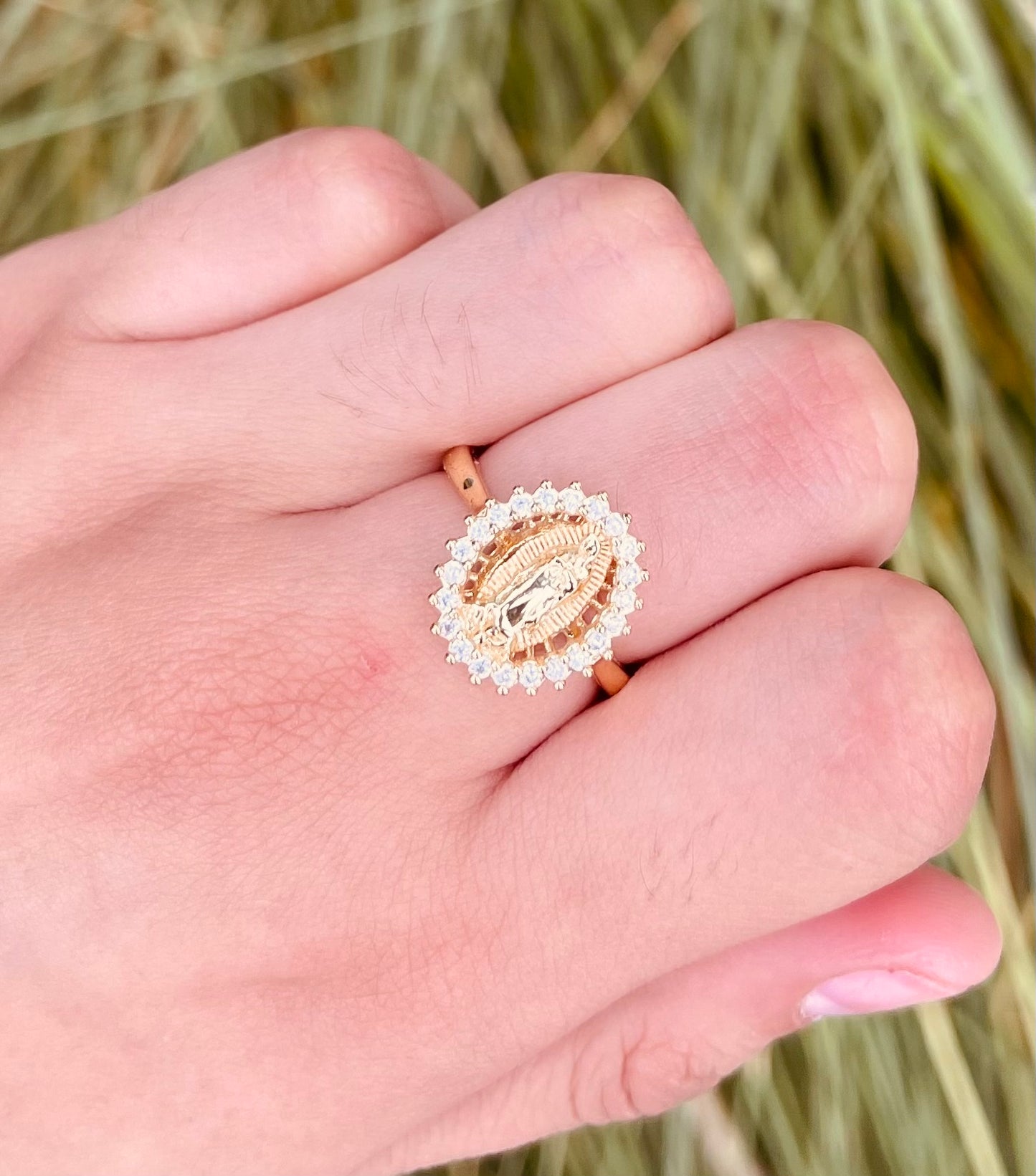 Anillos Ajustables de la Virgen con Detalles de Zirconia