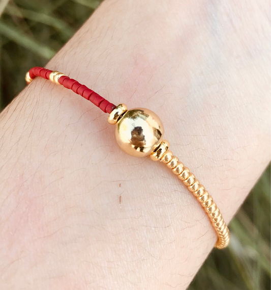 Pulseras Minimalistas con Detalle Dorado