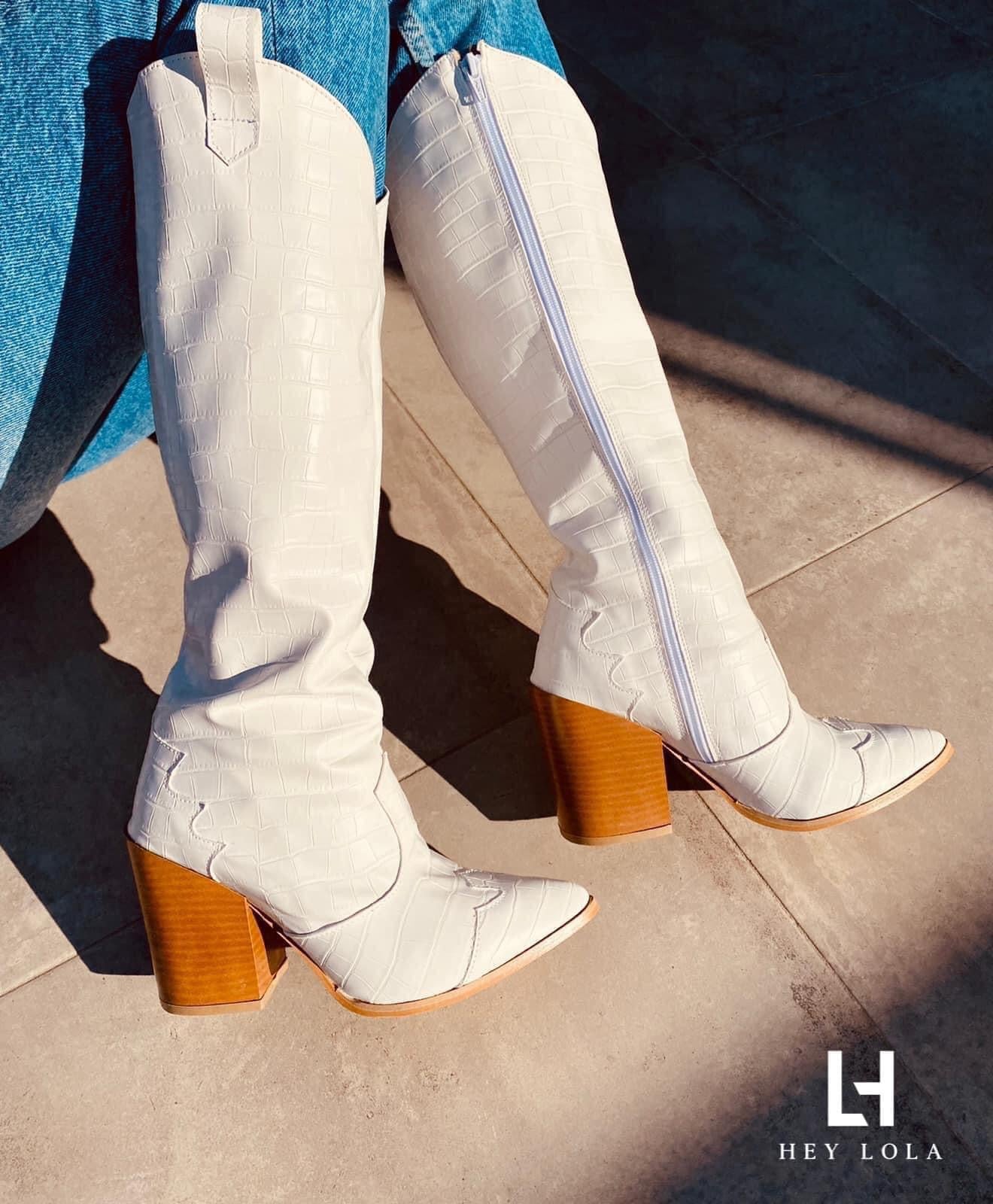 Bota Vaquera Blanca con Estilo Cocodrilo