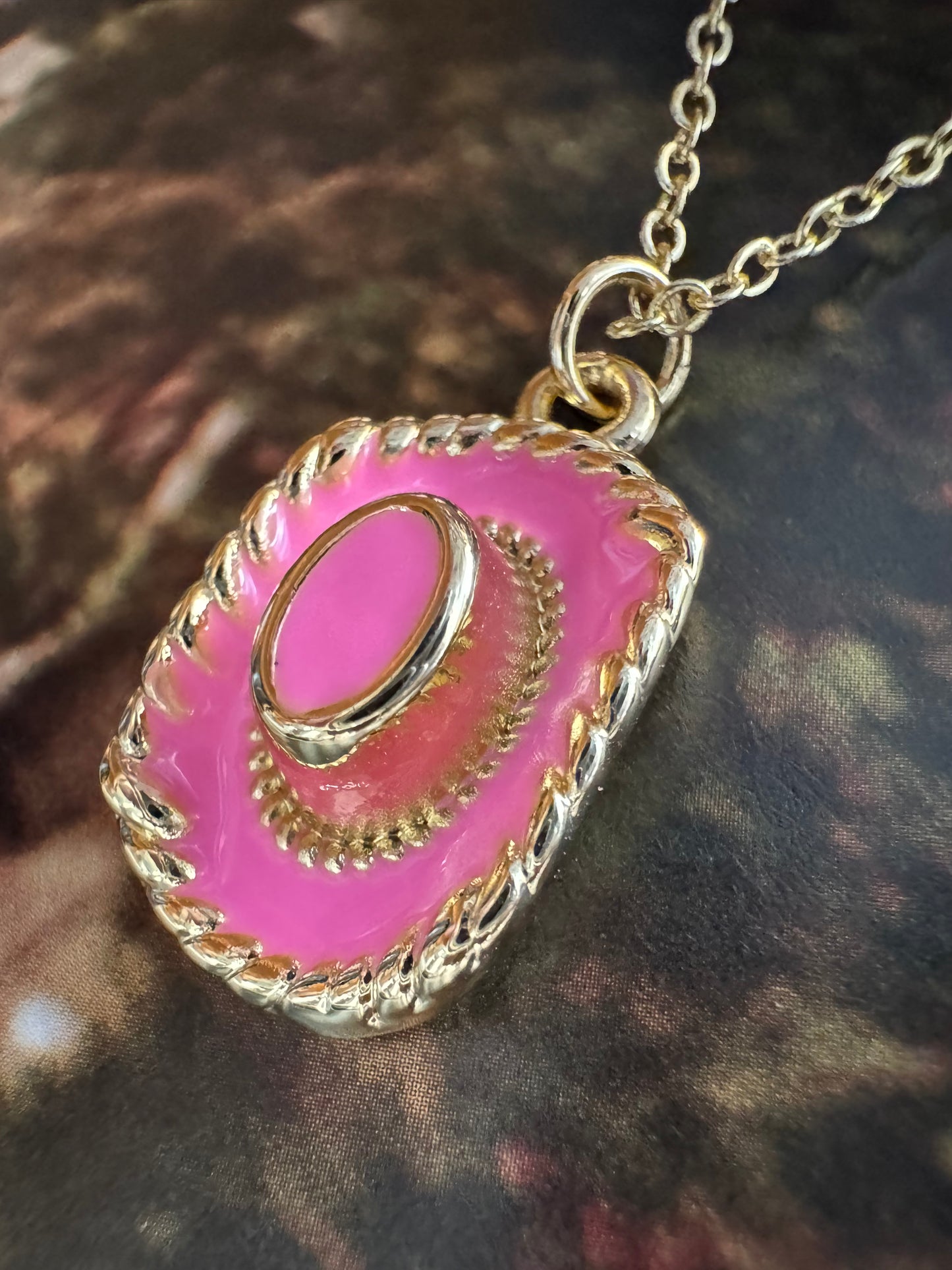 Collar Sombrero Vaquero Esmaltado