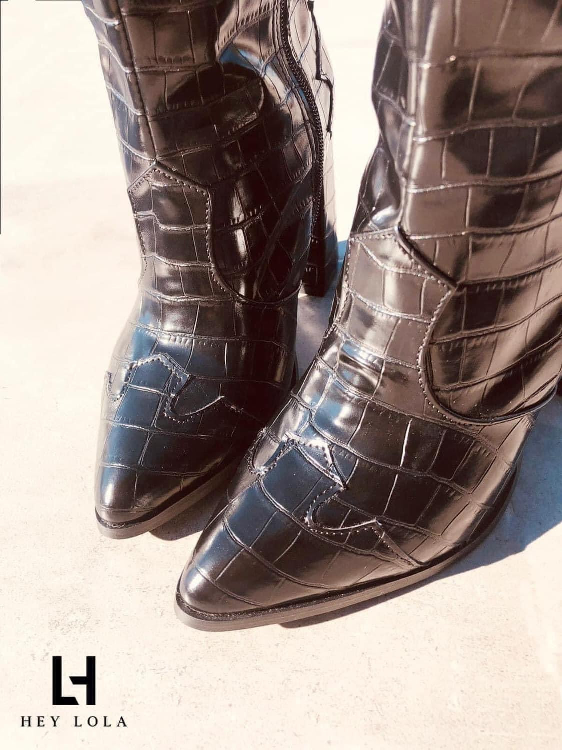 Bota Vaquera Negra con Estilo Cocodrilo