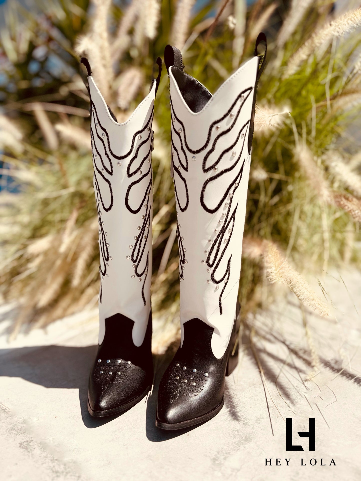 Botas Vaqueras Estilo Western – Blanco y Negro