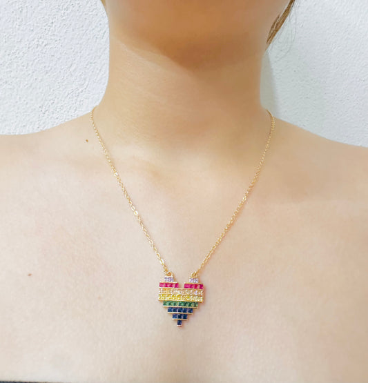 Collar Corazón Arcoíris Pixelado