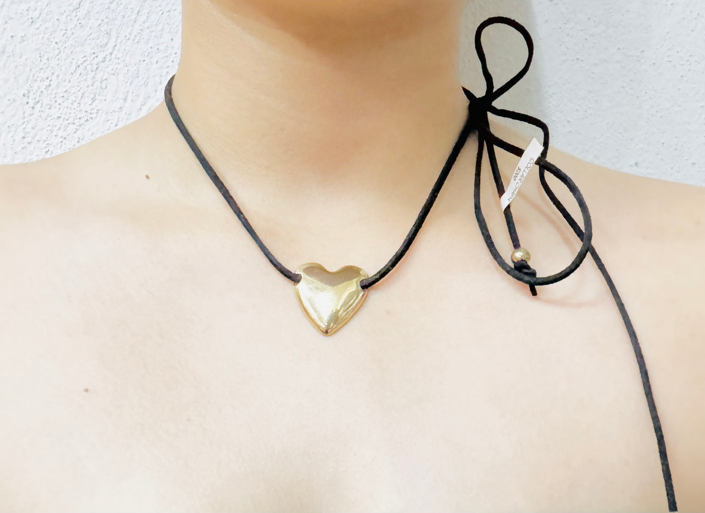 Choker con Corazón Dorado