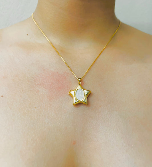 Collar Relicario Cruz/Estrella con Imagen de la Virgen de Guadalupe