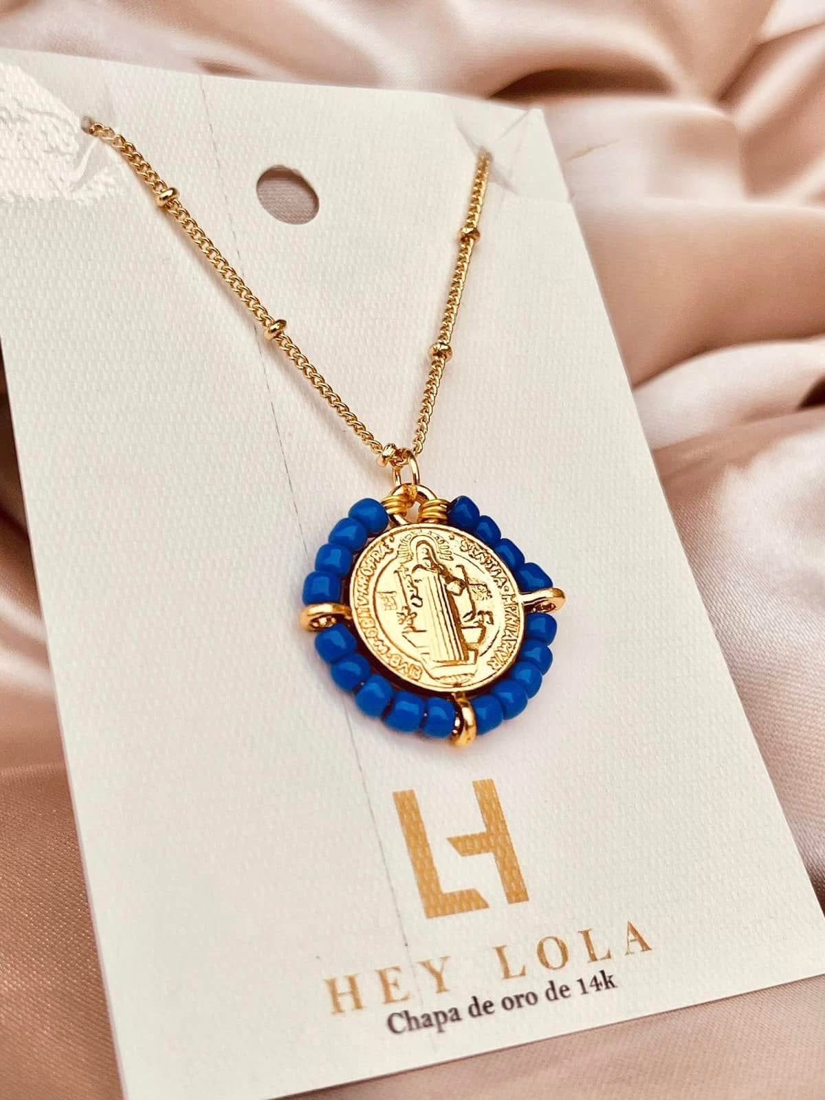 Collares Medalla de San Benito con Mostacillas