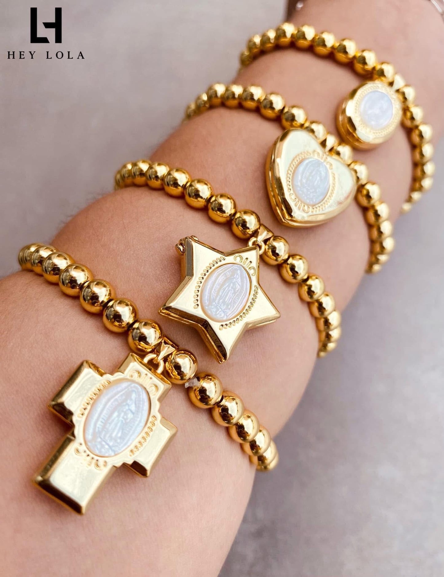 Pulseras Religiosas con Relicario Personalizable