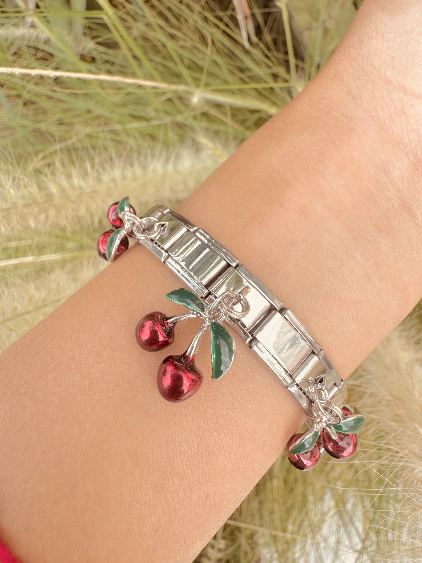 Pulsera Cherry Vibes