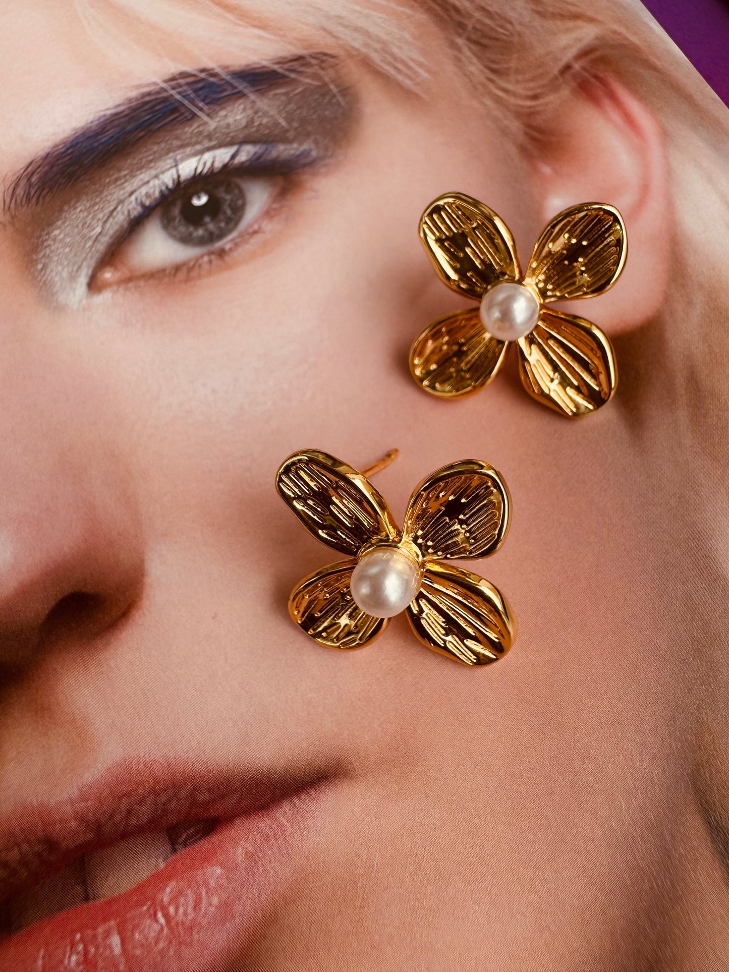 Aretes Florales con Perla