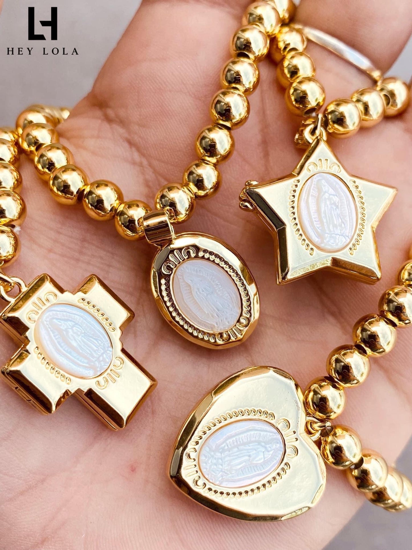 Pulseras Religiosas con Relicario Personalizable