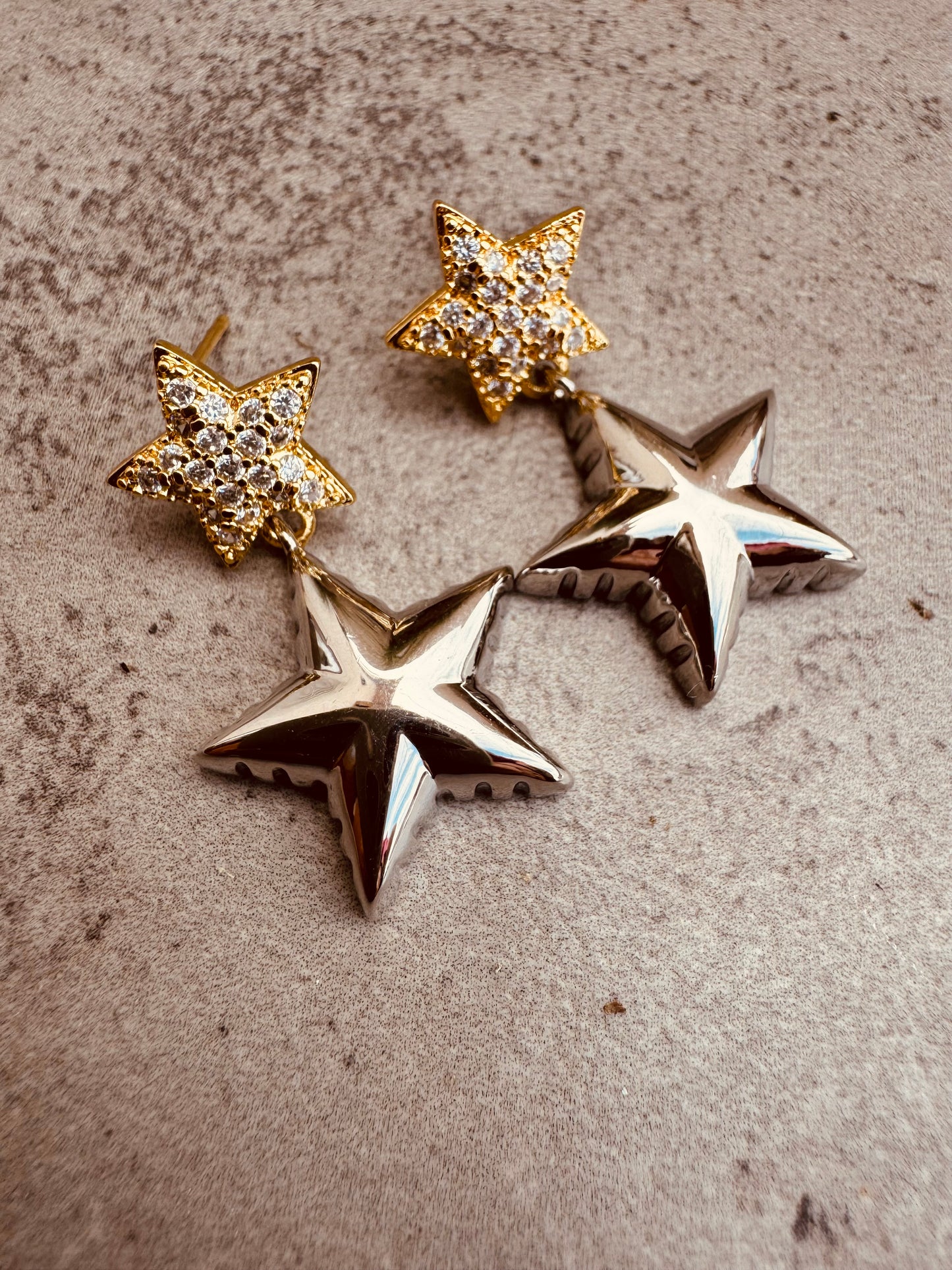 Aretes de Estrella Doble con Zirconias