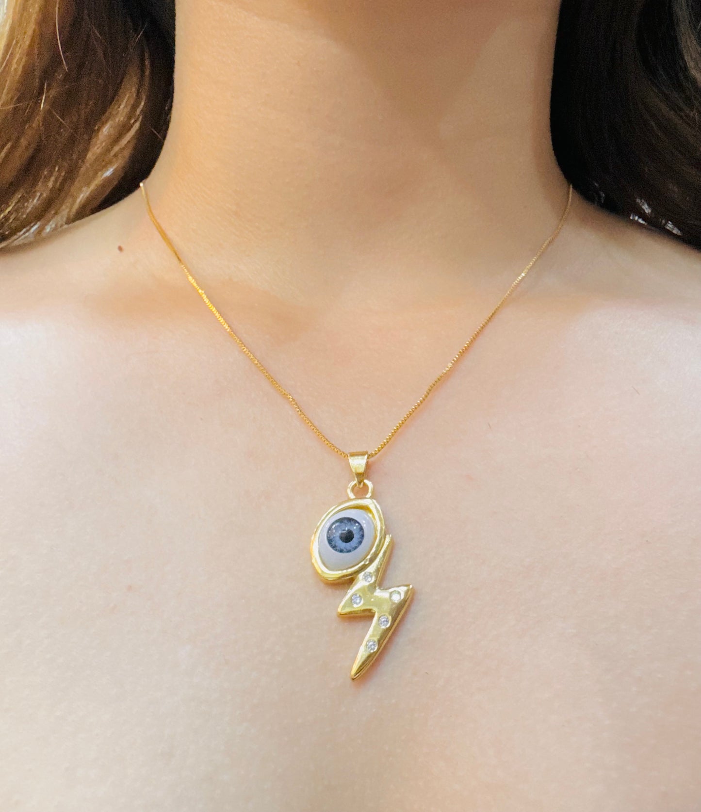 Collar Ojo Protector con Rayo