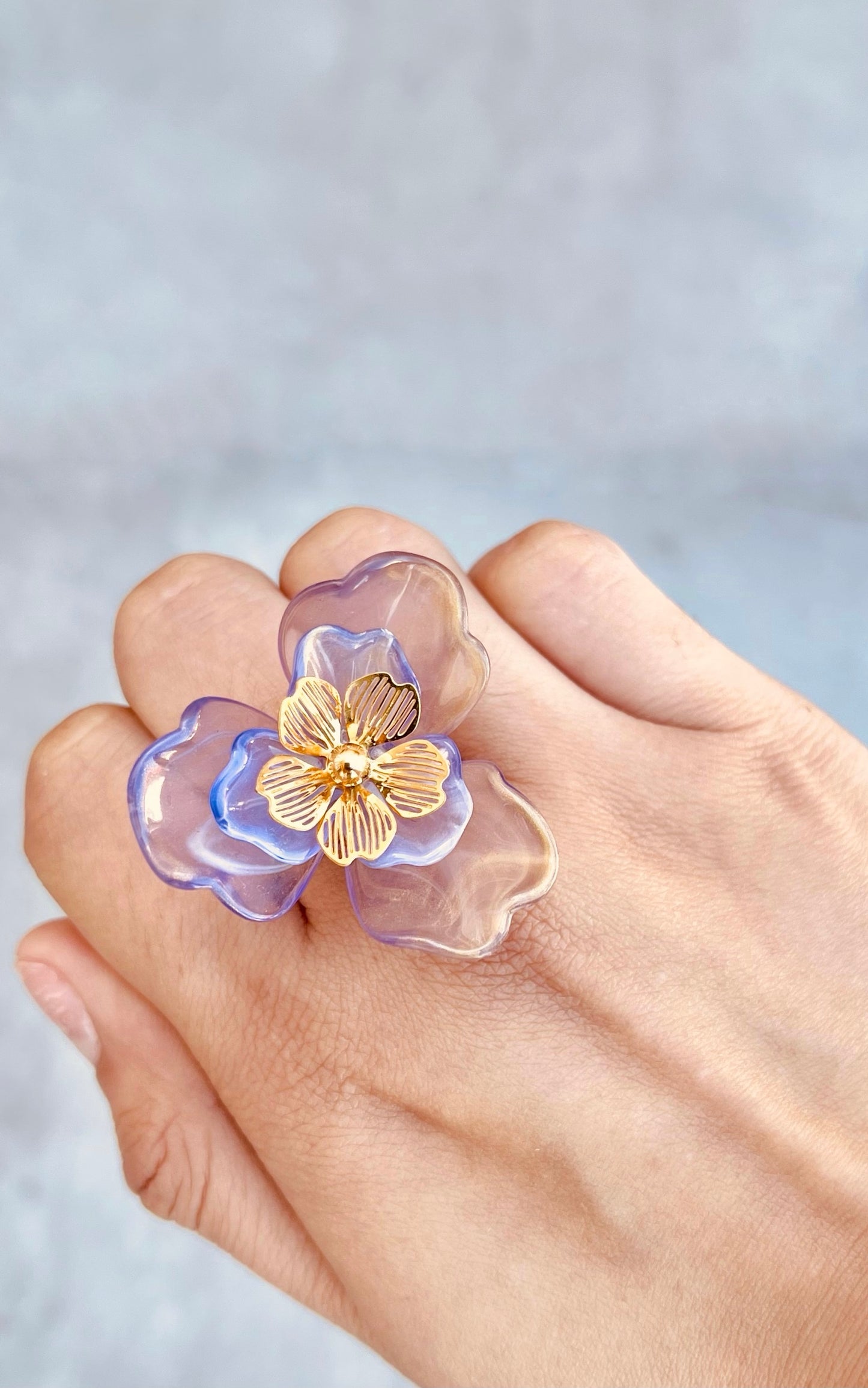 Anillo Flor Translúcida