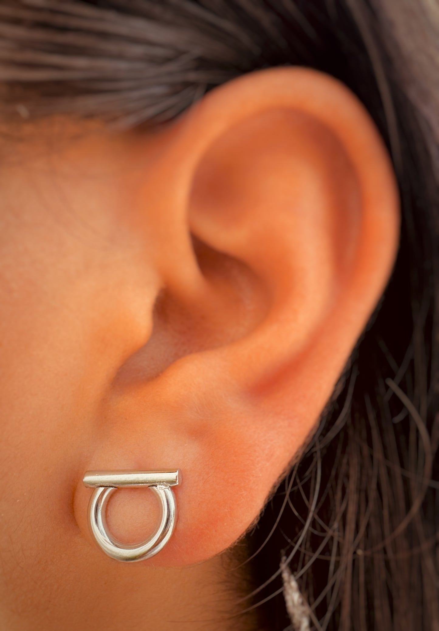 Aretes Tipo Ferragamo - Estilo Minimalista