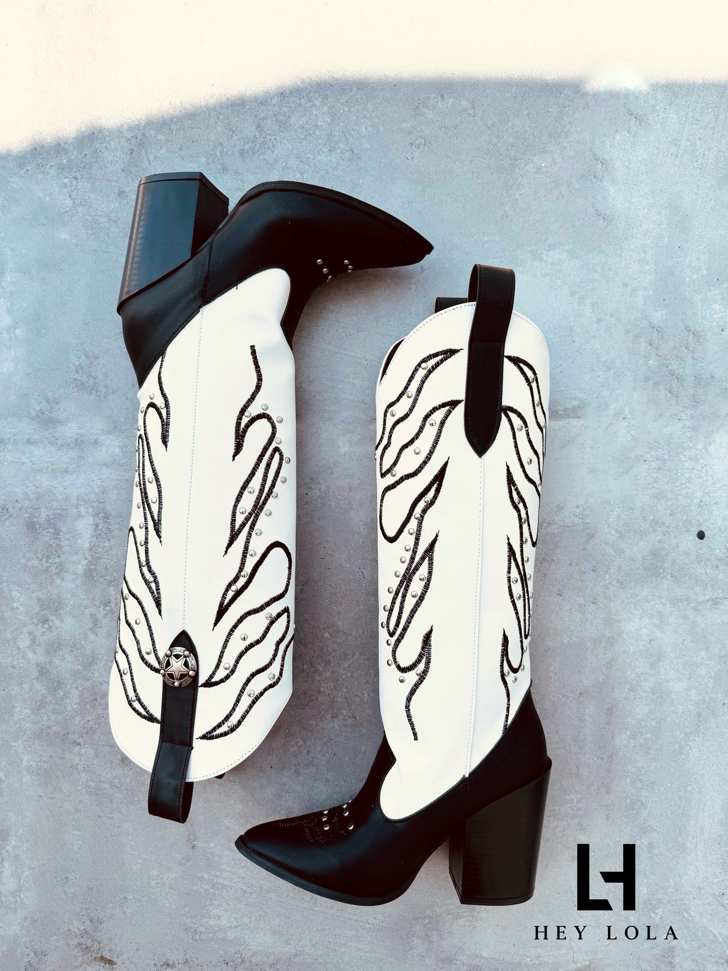 Botas Vaqueras Estilo Western – Blanco y Negro