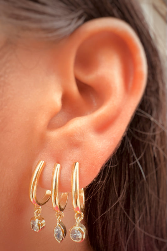 Aretes Triple con Colgantes de Zirconia